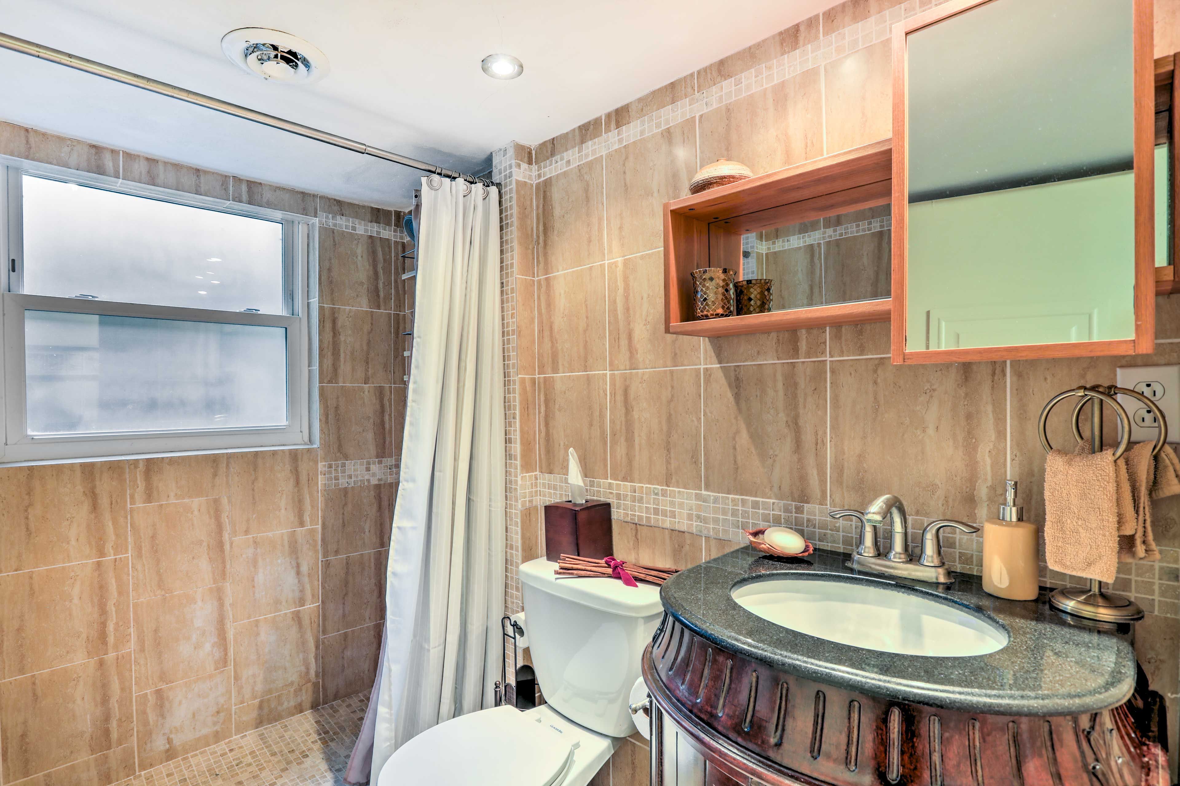 Bathroom | Towels Provided