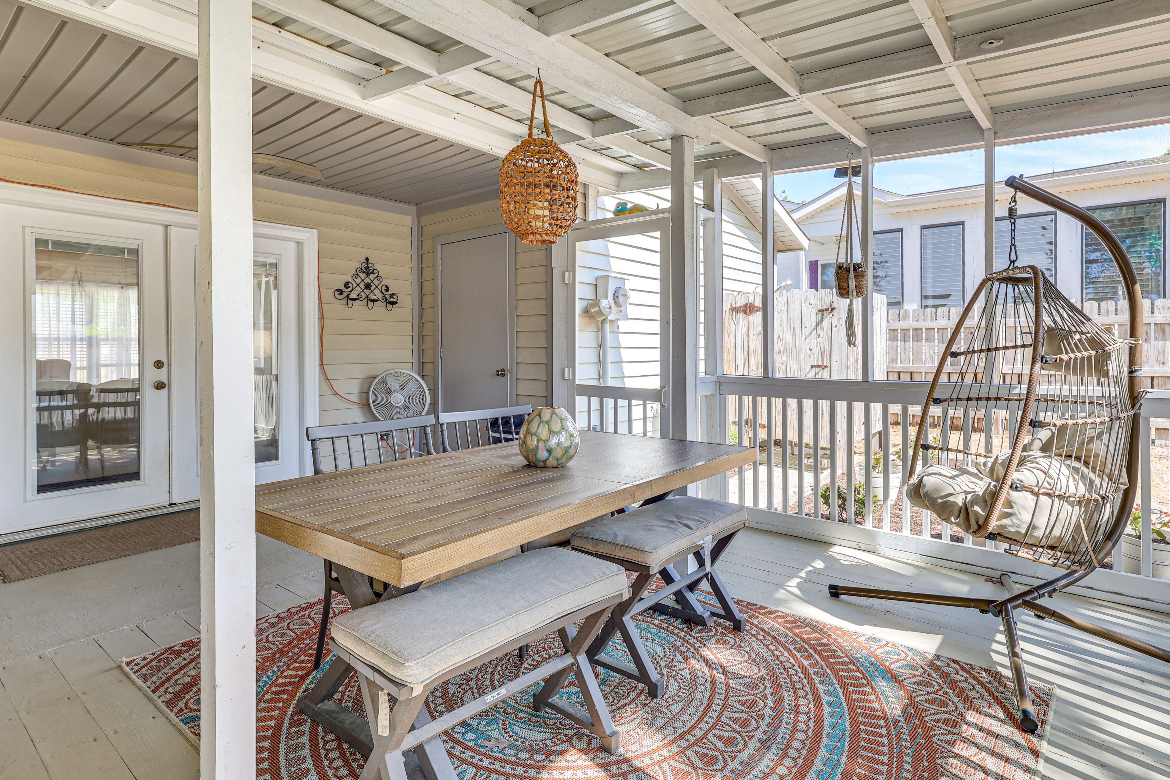 Screened-In Porch | Gas Grill