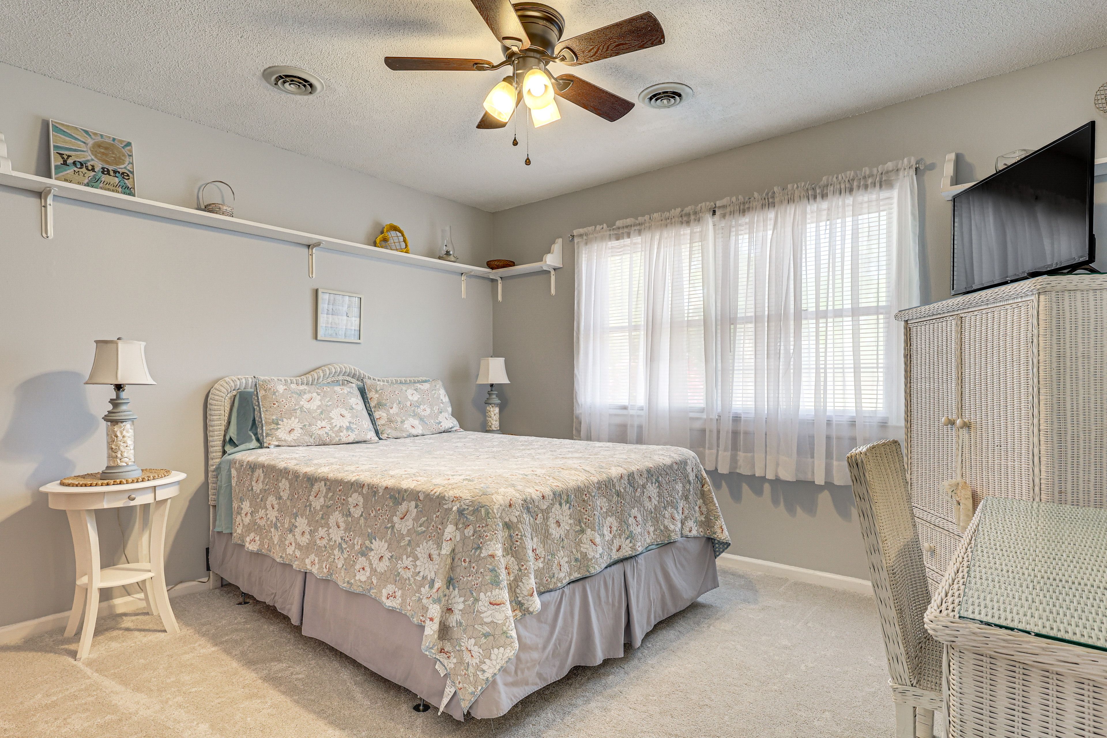 Bedroom 2 | Full Bed | Linens & Towels Provided