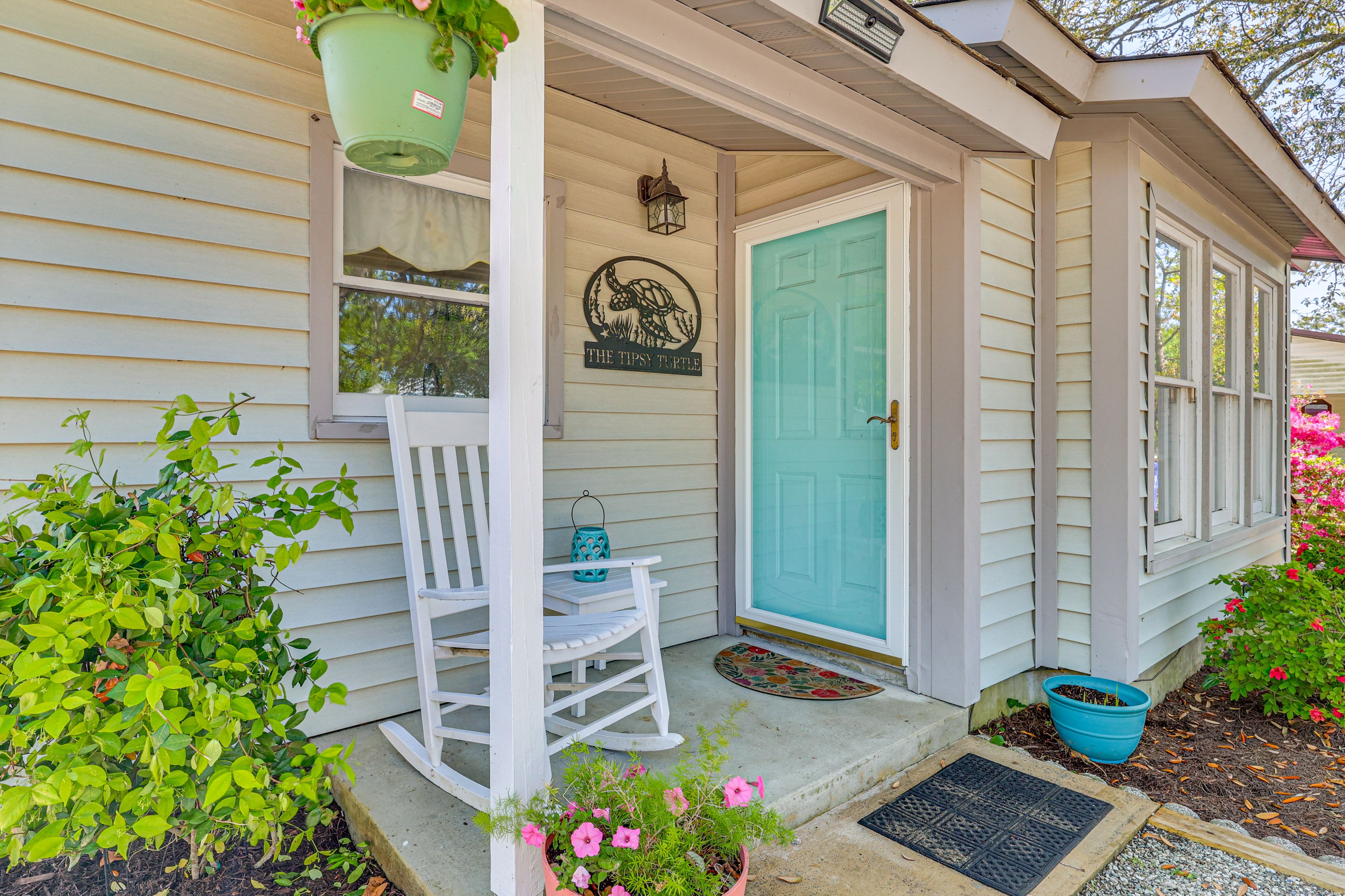 Private Porch | Entry