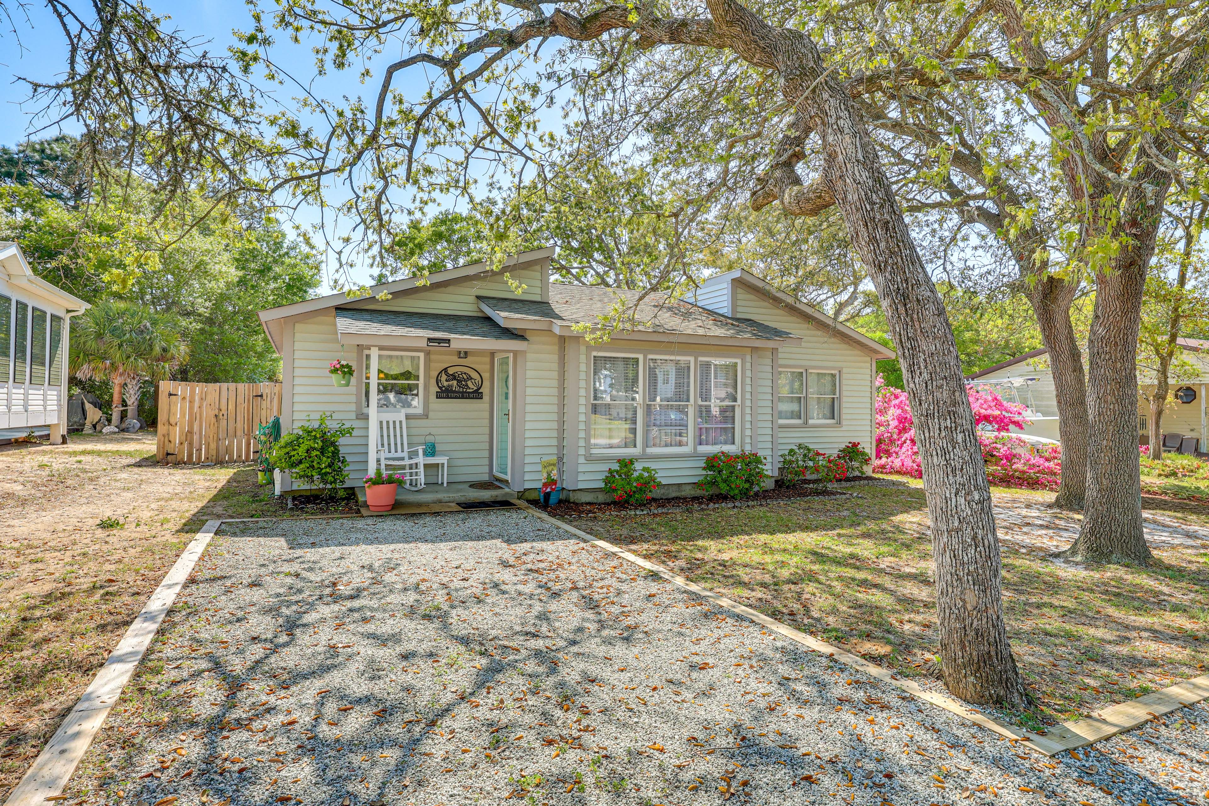 Parking | Driveway (5 Vehicles) | Boat/Trailer Parking Allowed On-Site