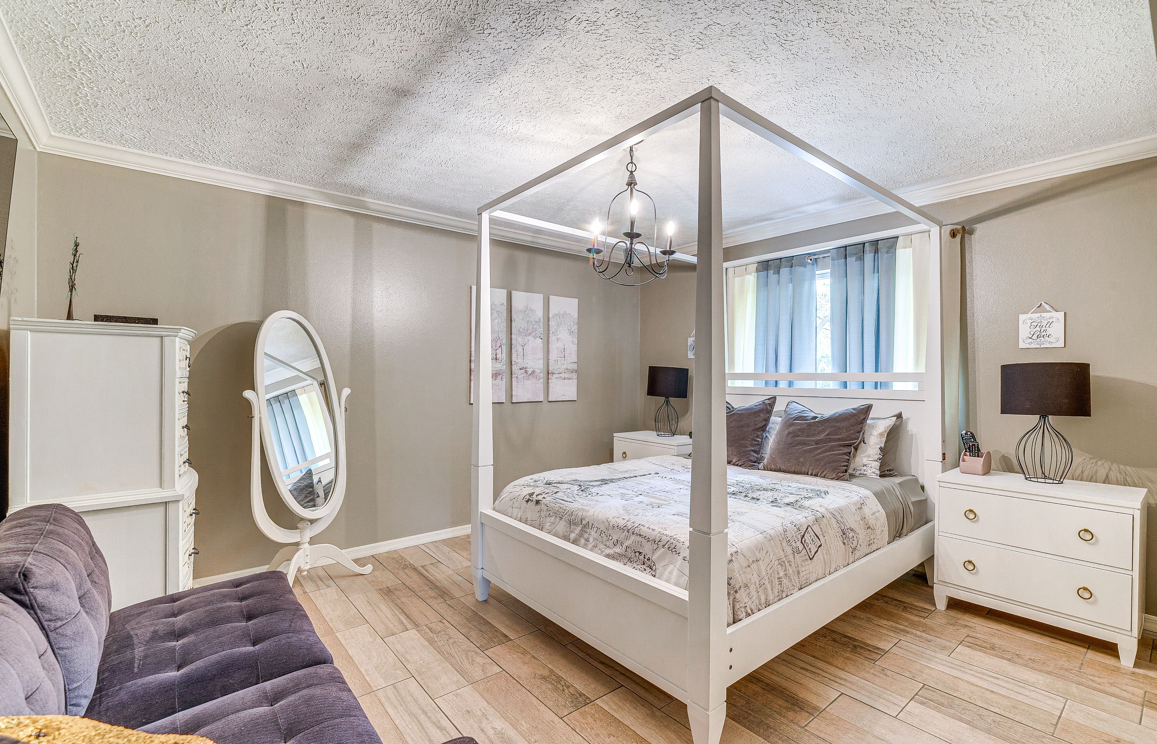 Bedroom 2 | Queen Bed