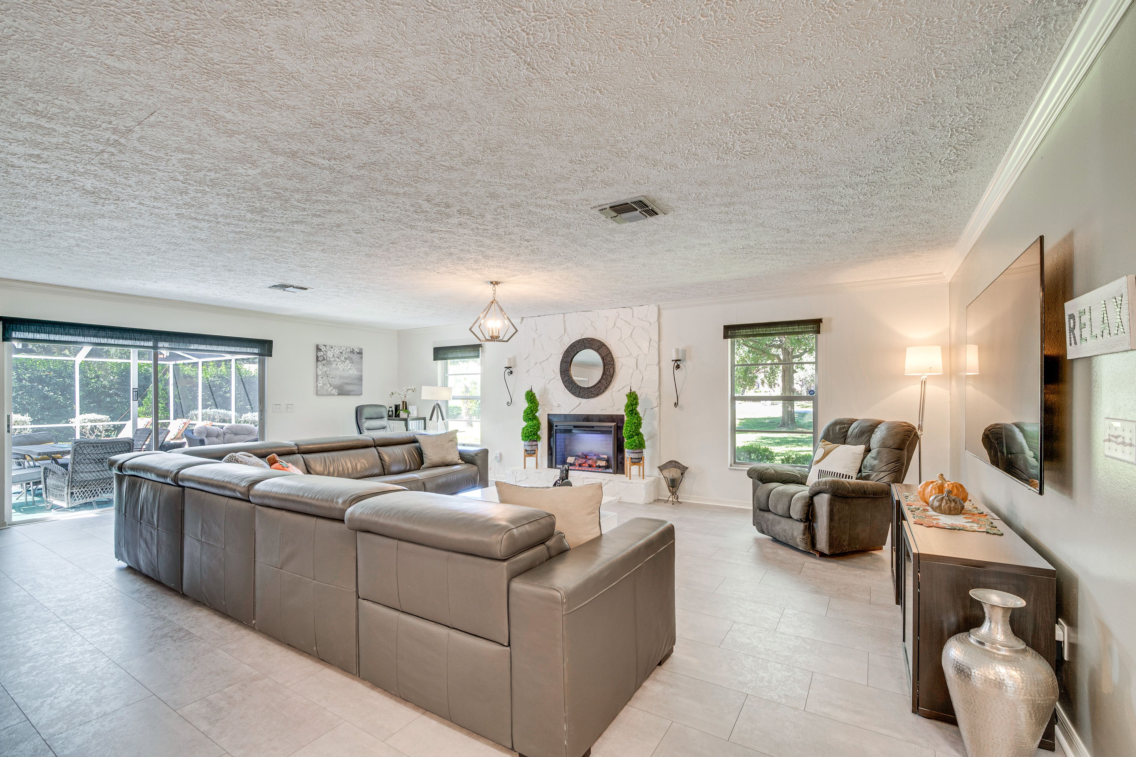 Living Room | Electric Fireplace