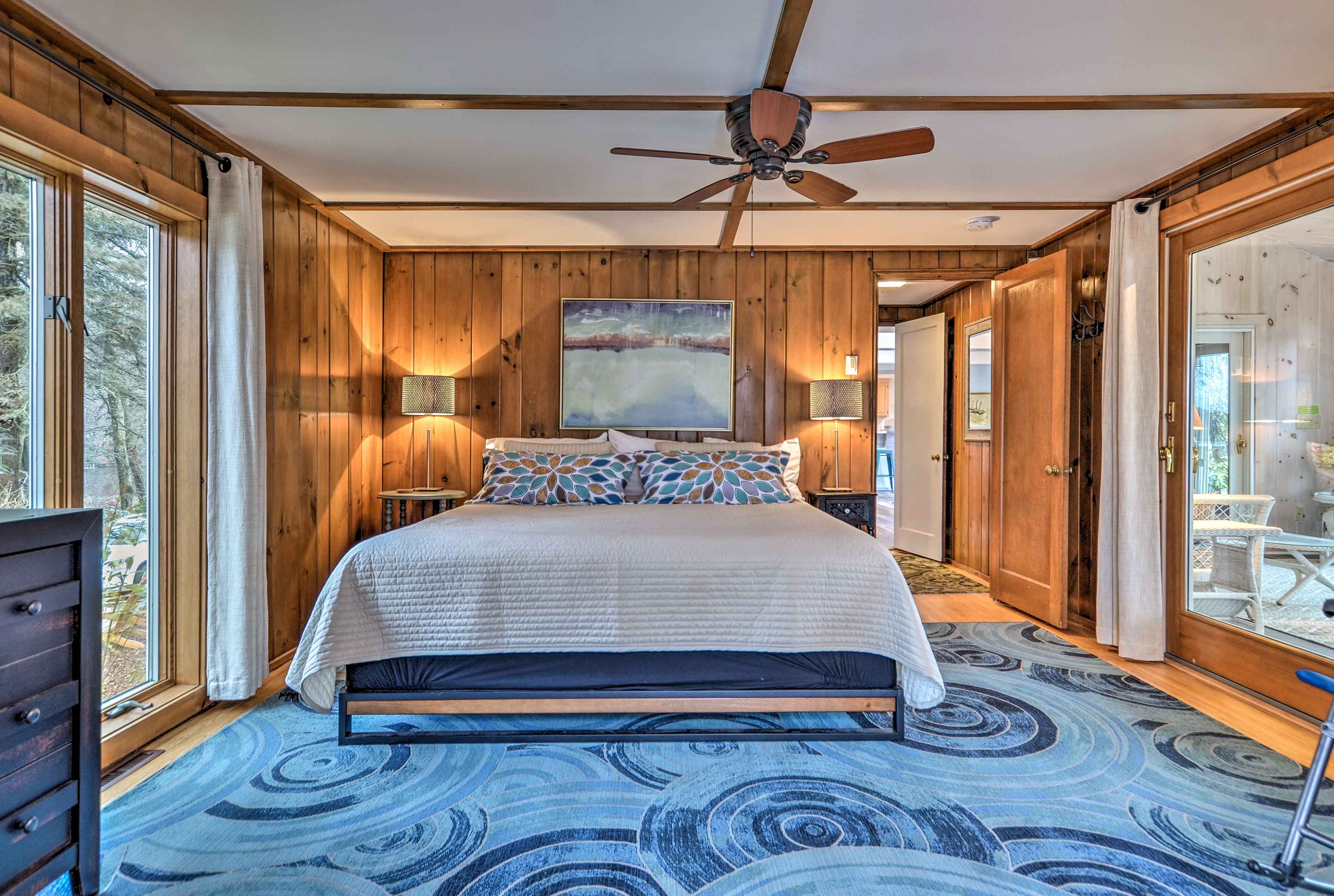 Bedroom 1 | King Bed
