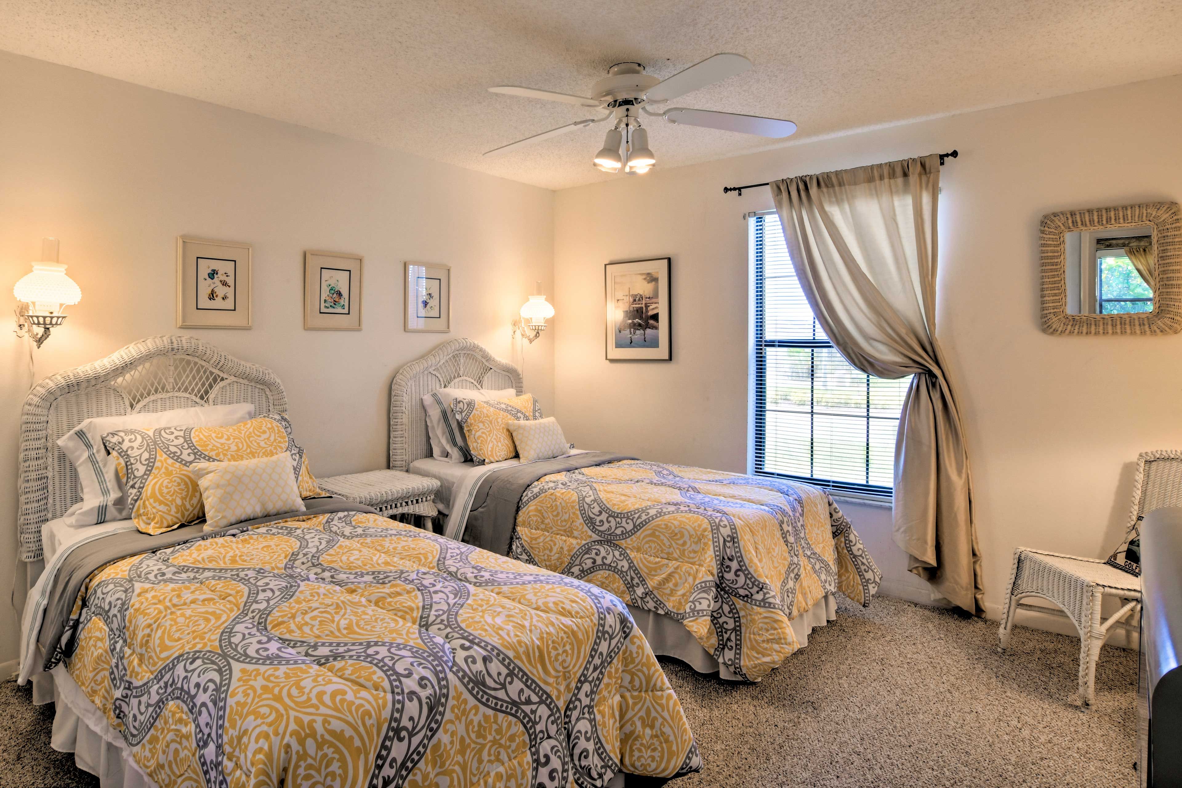 The kids will love sharing these 2 twin beds.