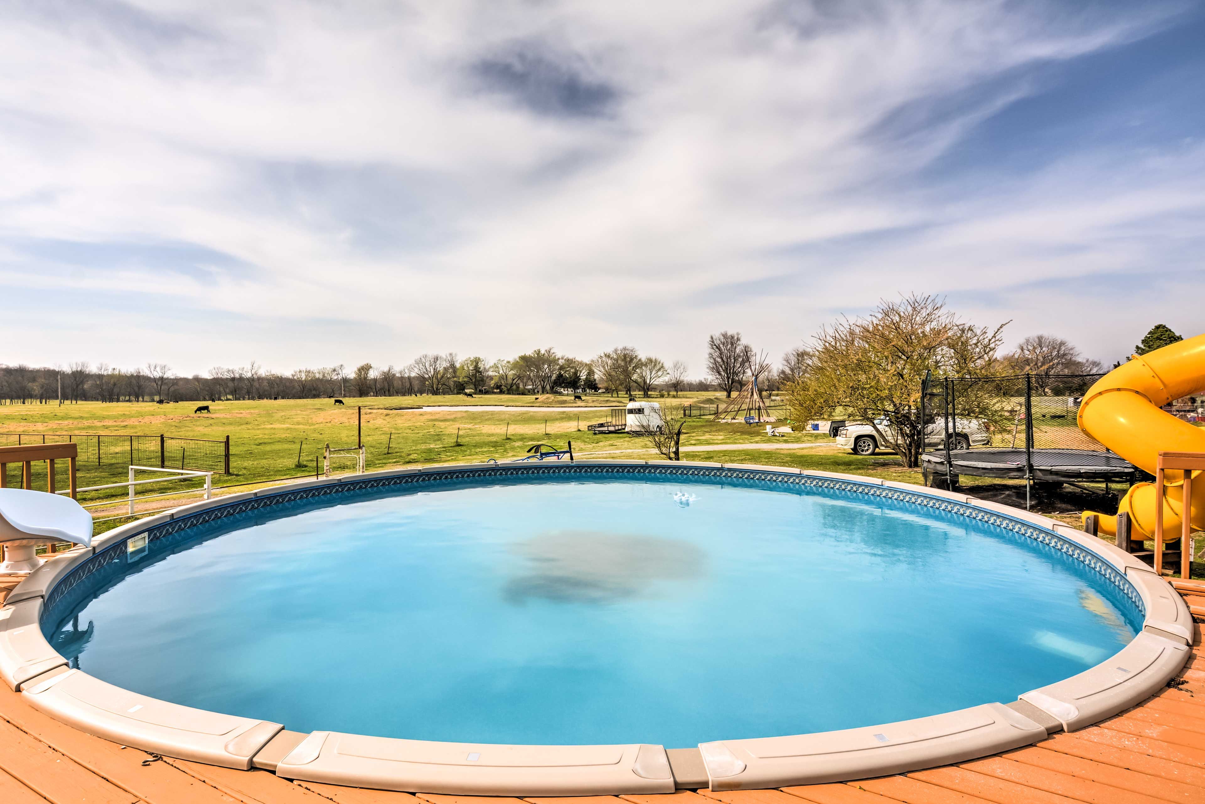 Exterior | Pool | Playground