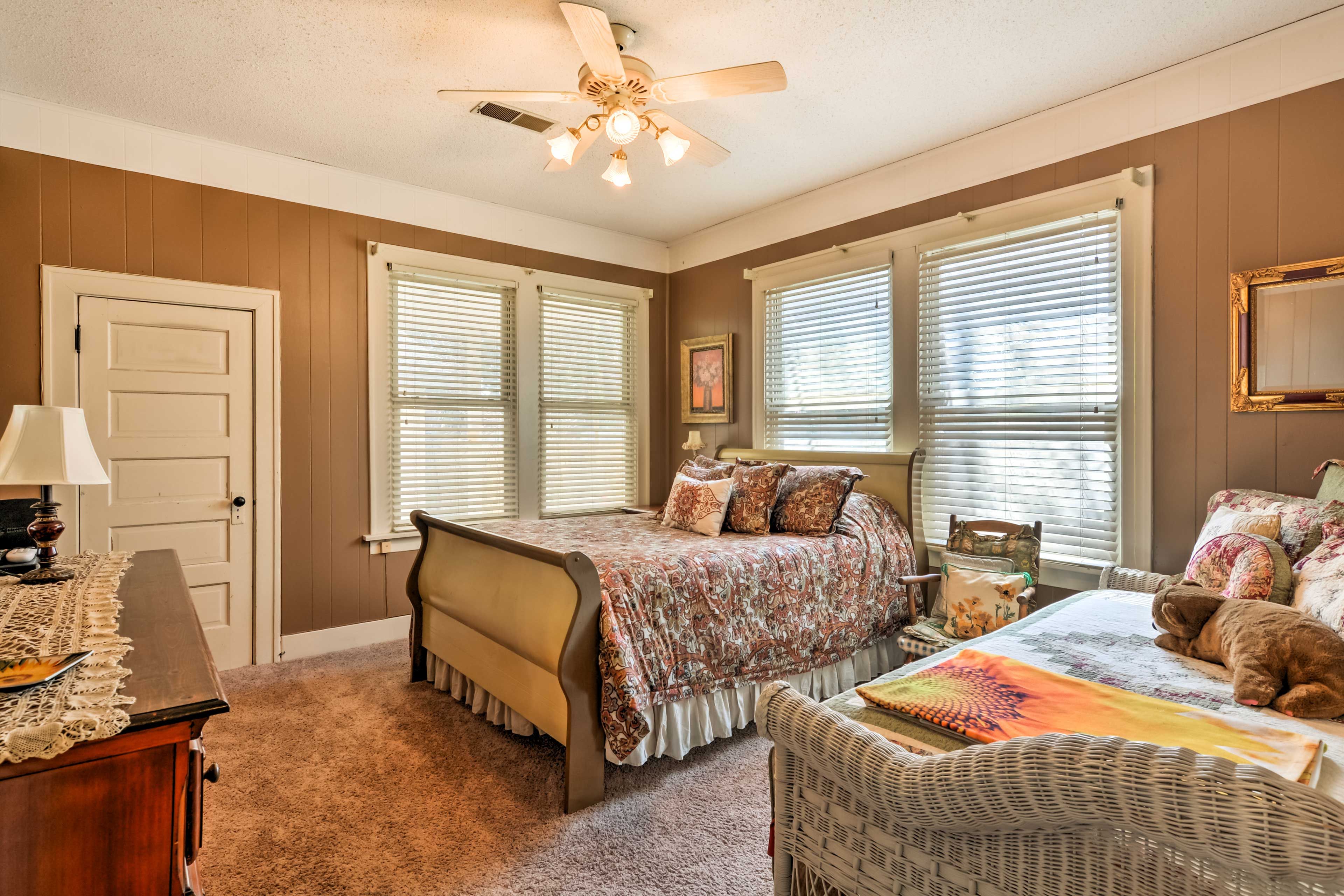 Bedroom 4 | Queen Bed & Twin Daybed