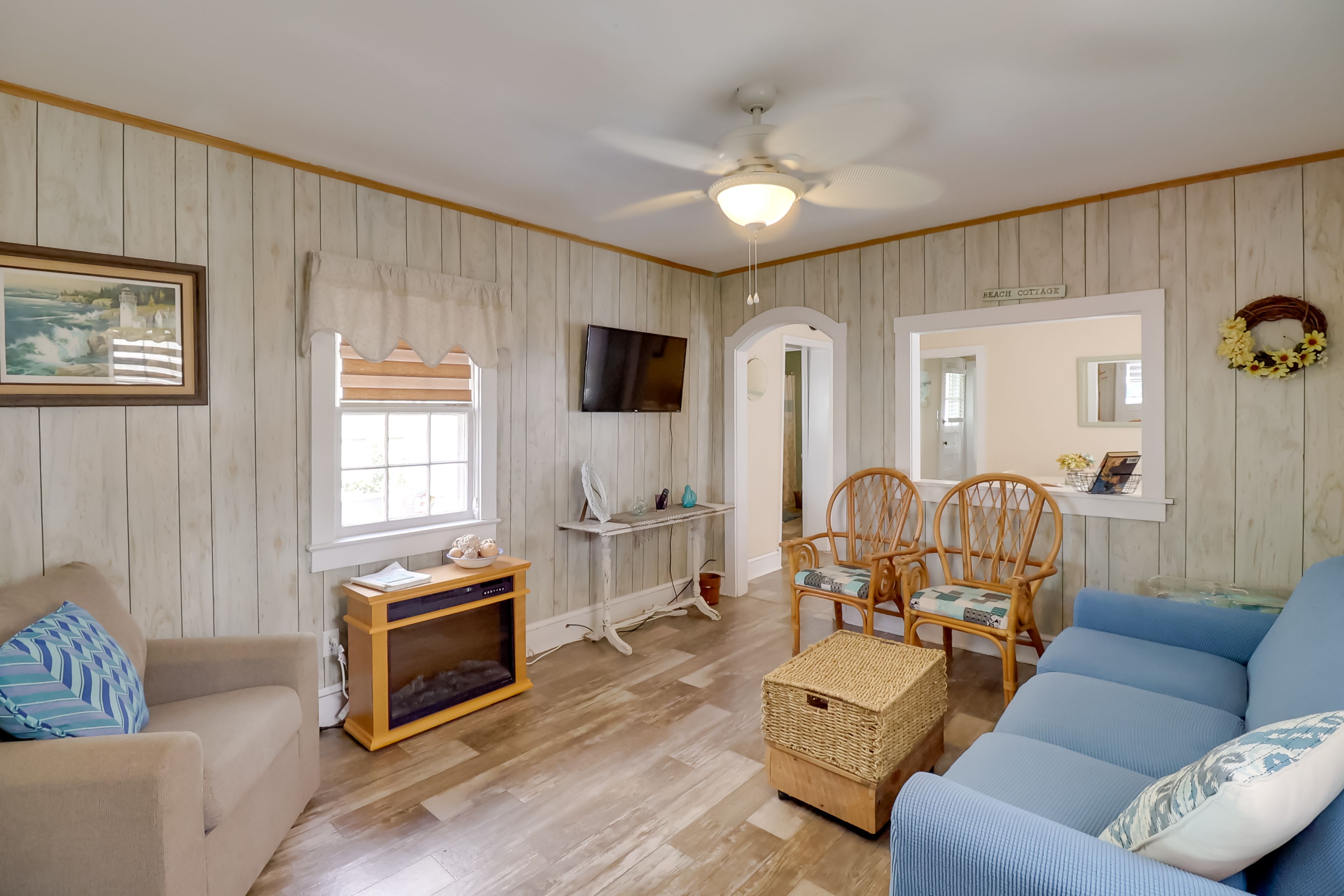 Living Room | Flat-Screen TV | Sleeper Sofa