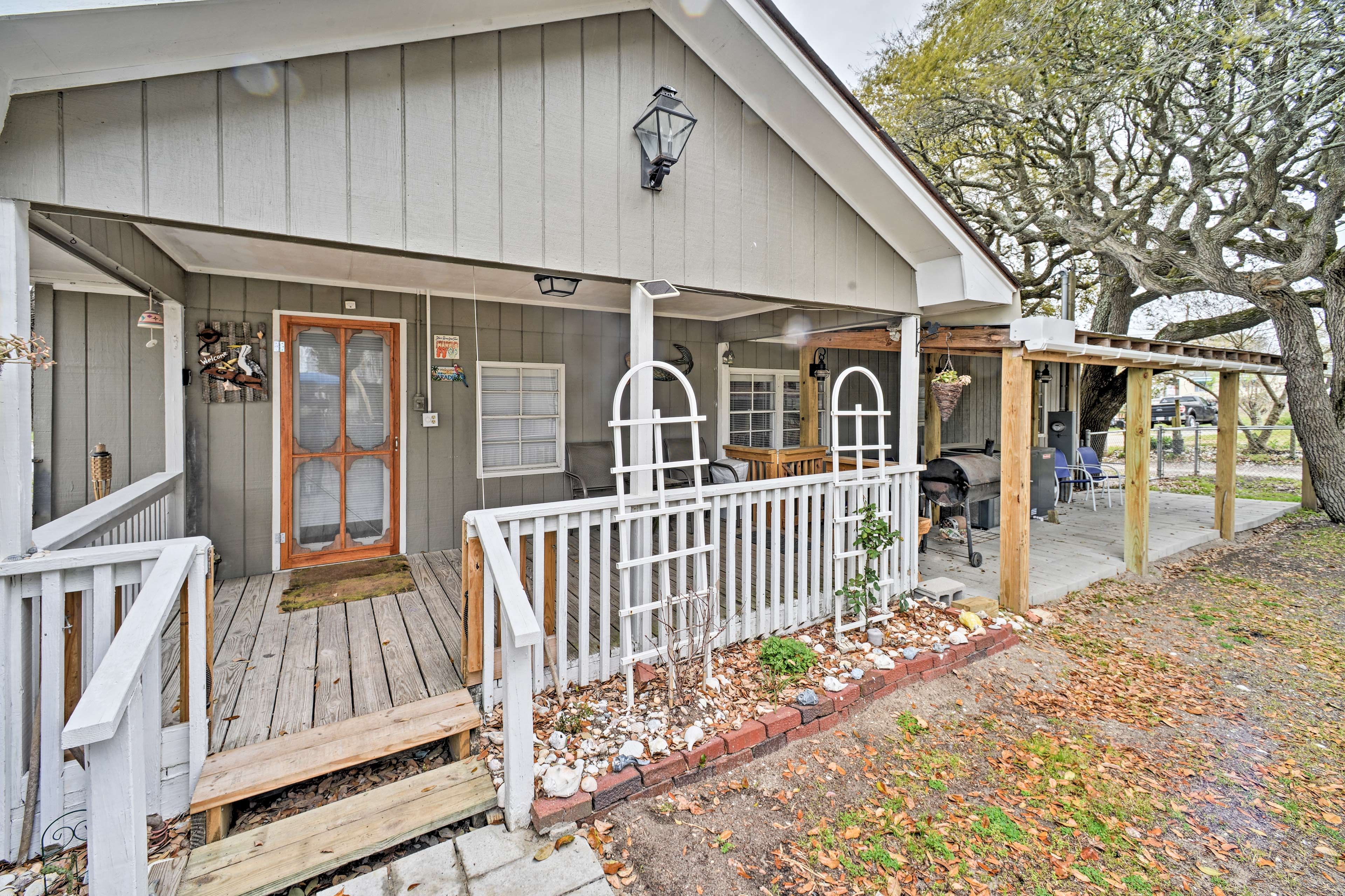 Welcome to your North Carolina getaway, that sleeps up to 7 guests!