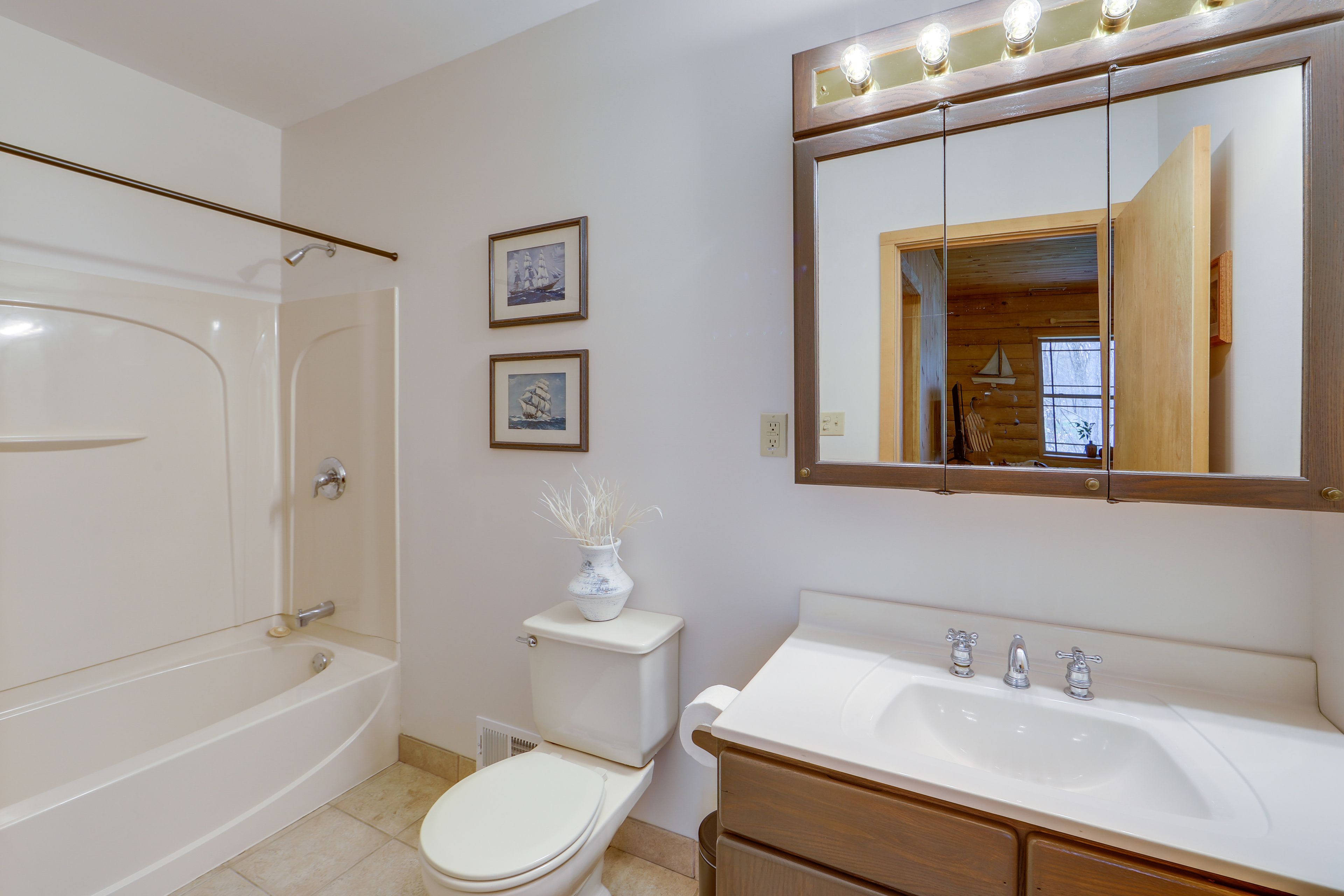 Full Bathroom