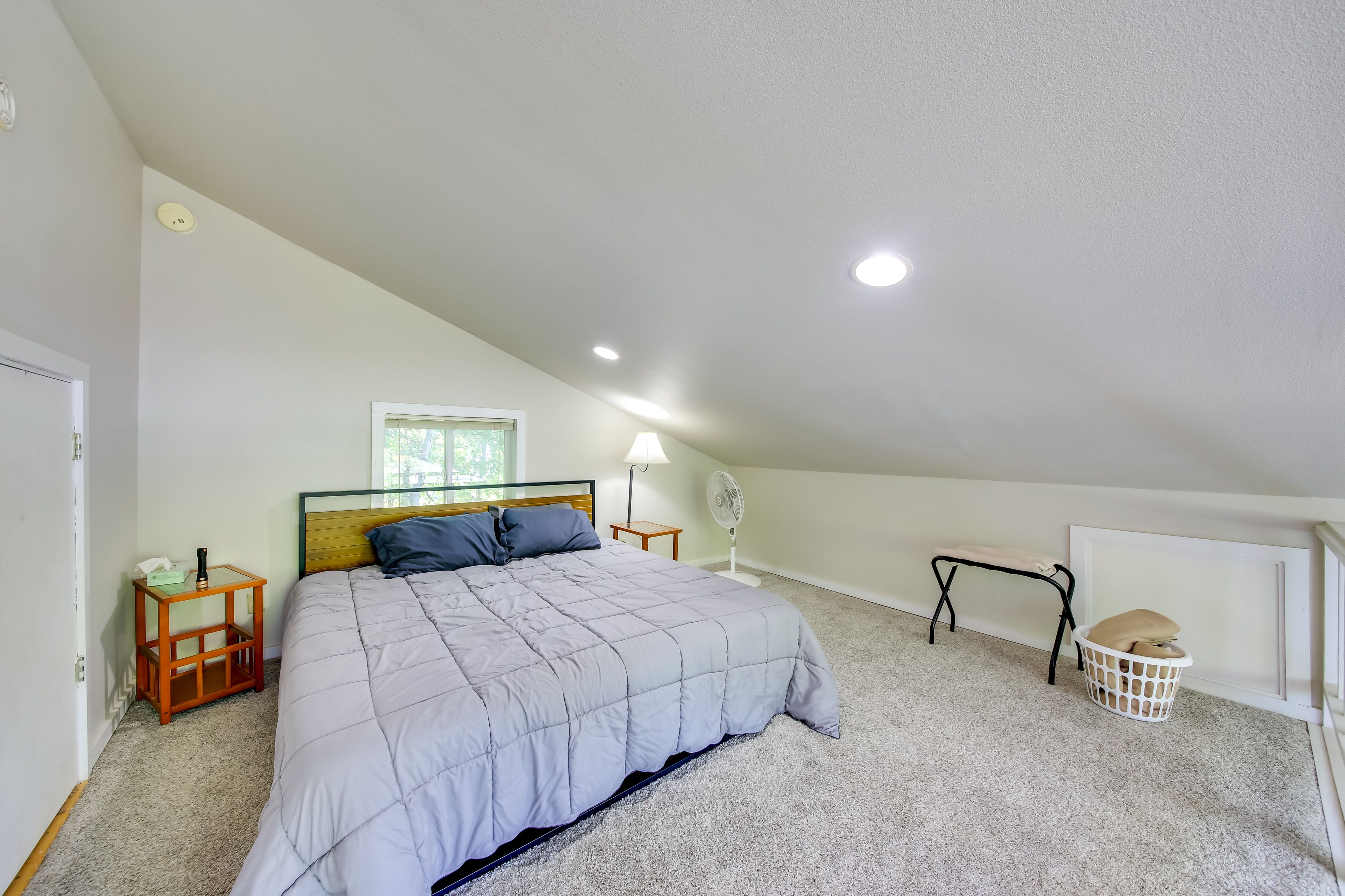 Loft | King Bed