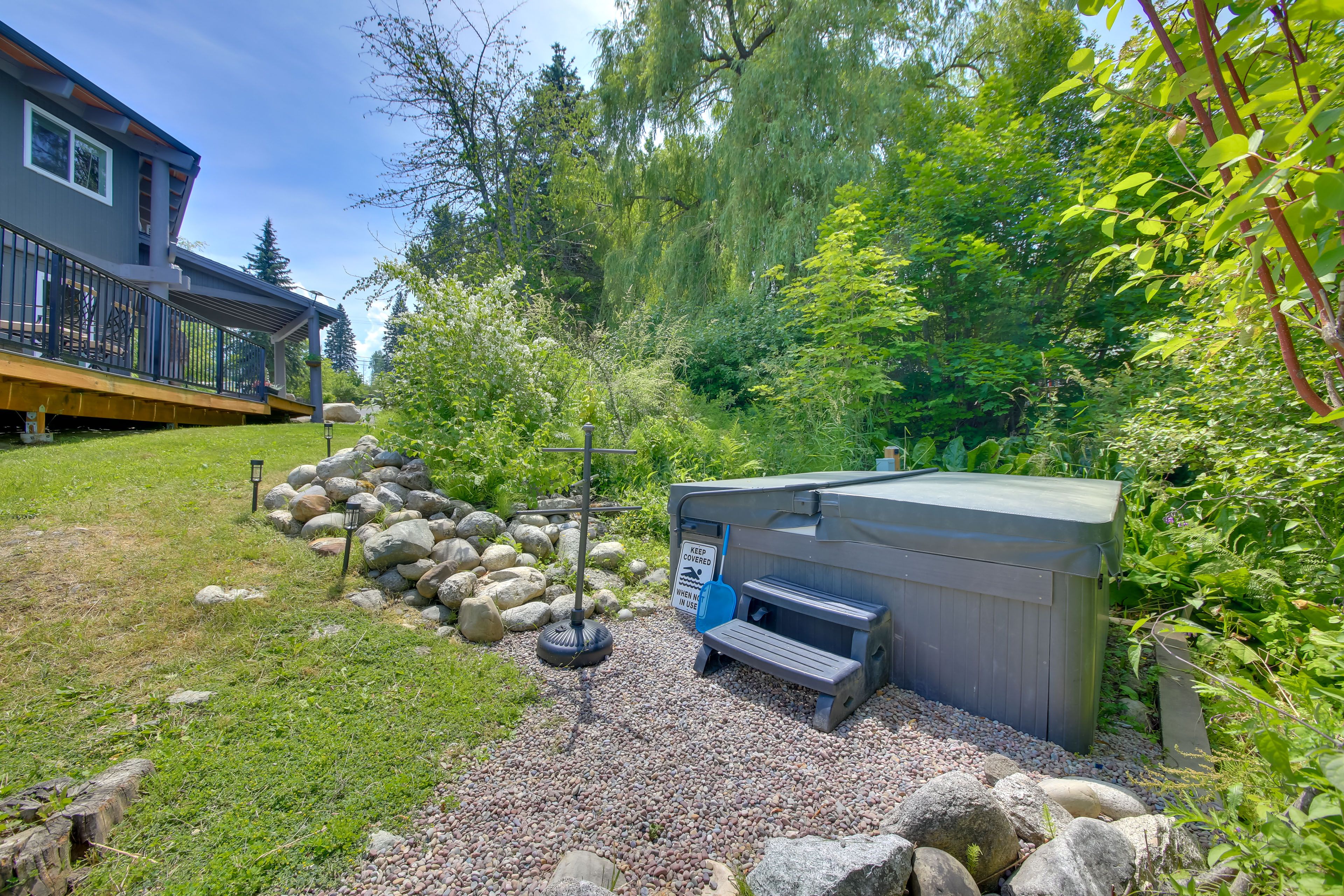 Backyard | Shared Hot Tub