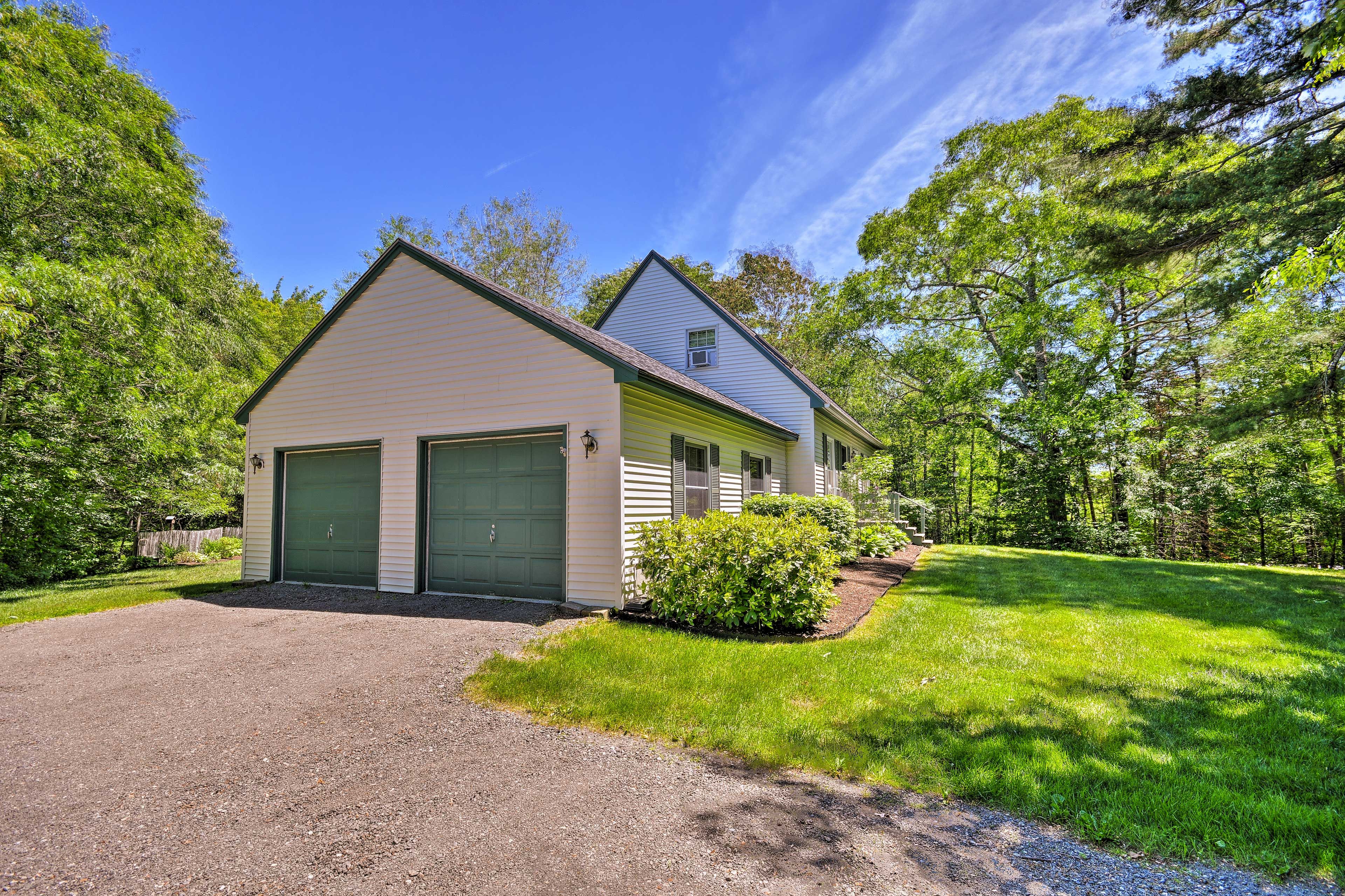 House Exterior | Driveway (2 Vehicles) | Parking Area (2 Vehicles)