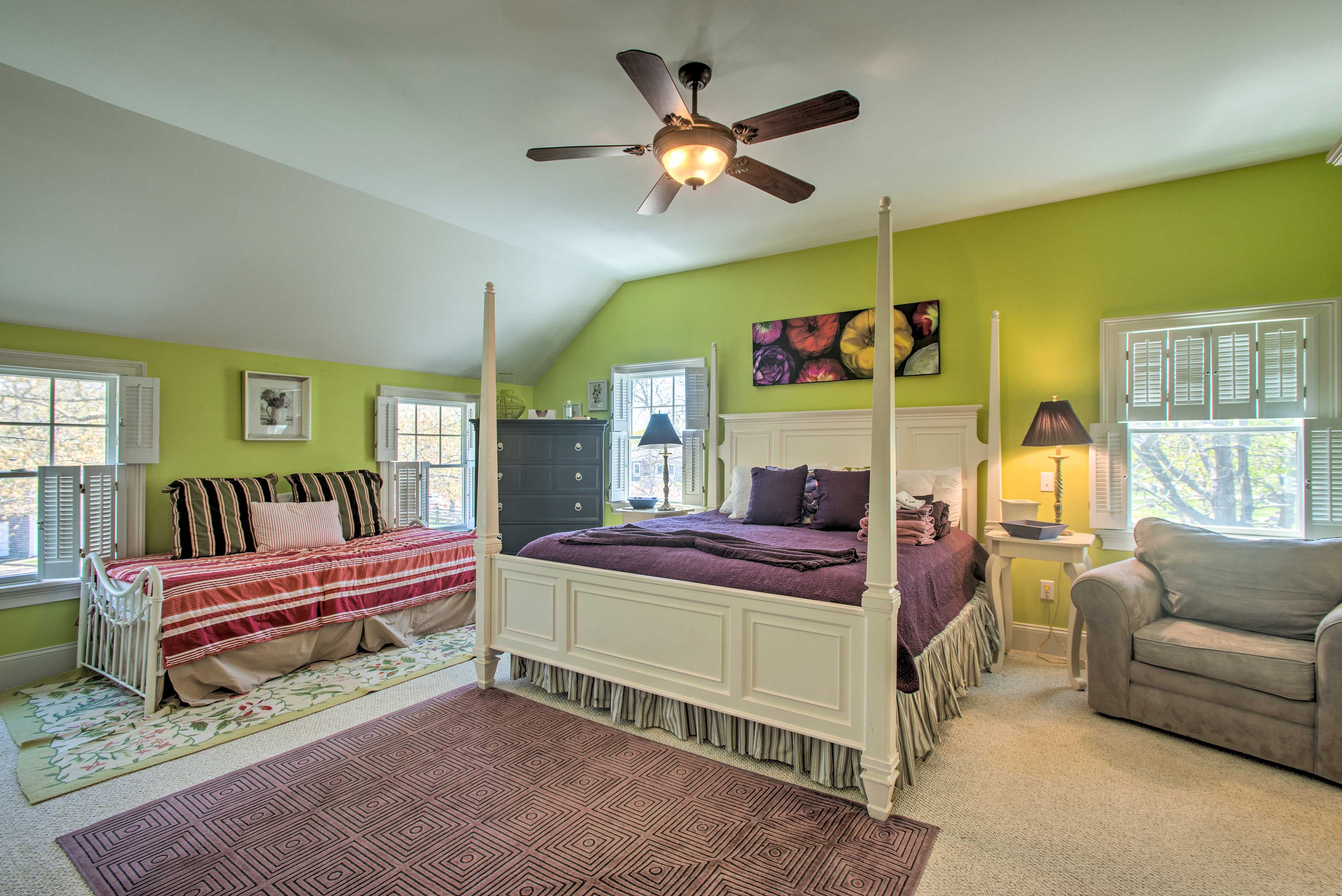 Bedroom 1 | King Bed | Linens Provided