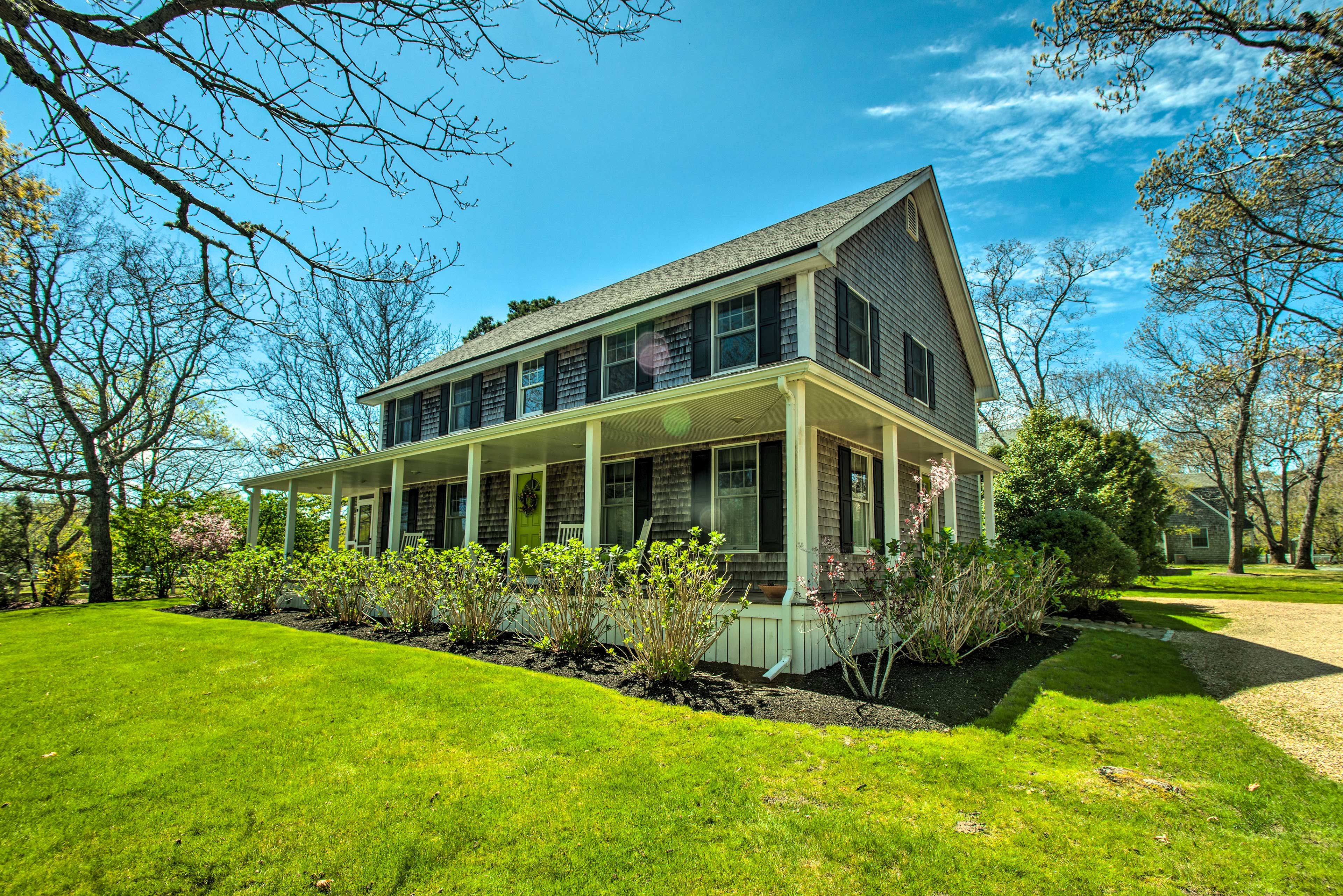 Oak Bluffs Vacation Rental | 4BR | 3BA | 2,500 Sq Ft | Steps to Access