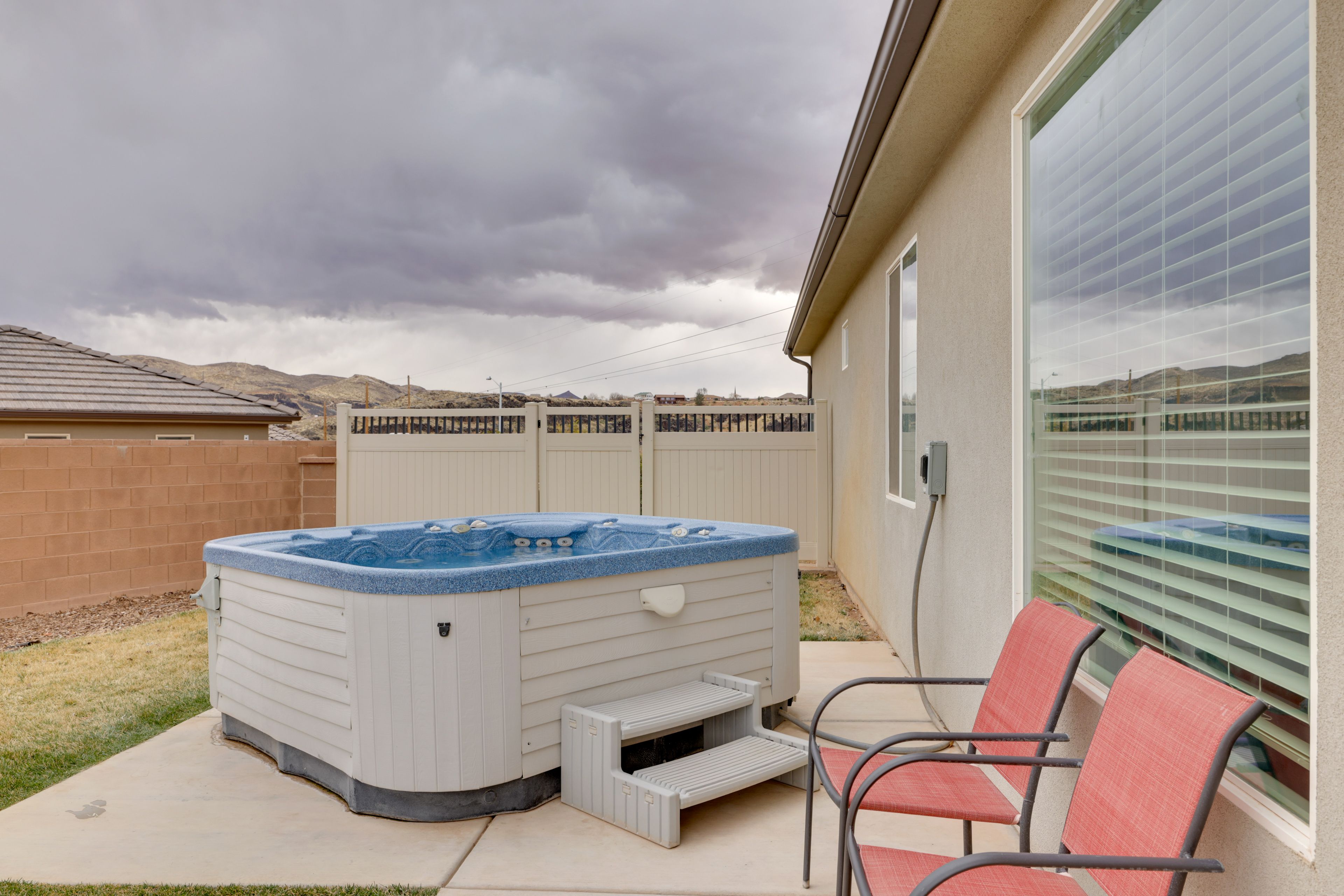 Private Patio & Yard | Hot Tub | Outdoor Dining | Gas Grill