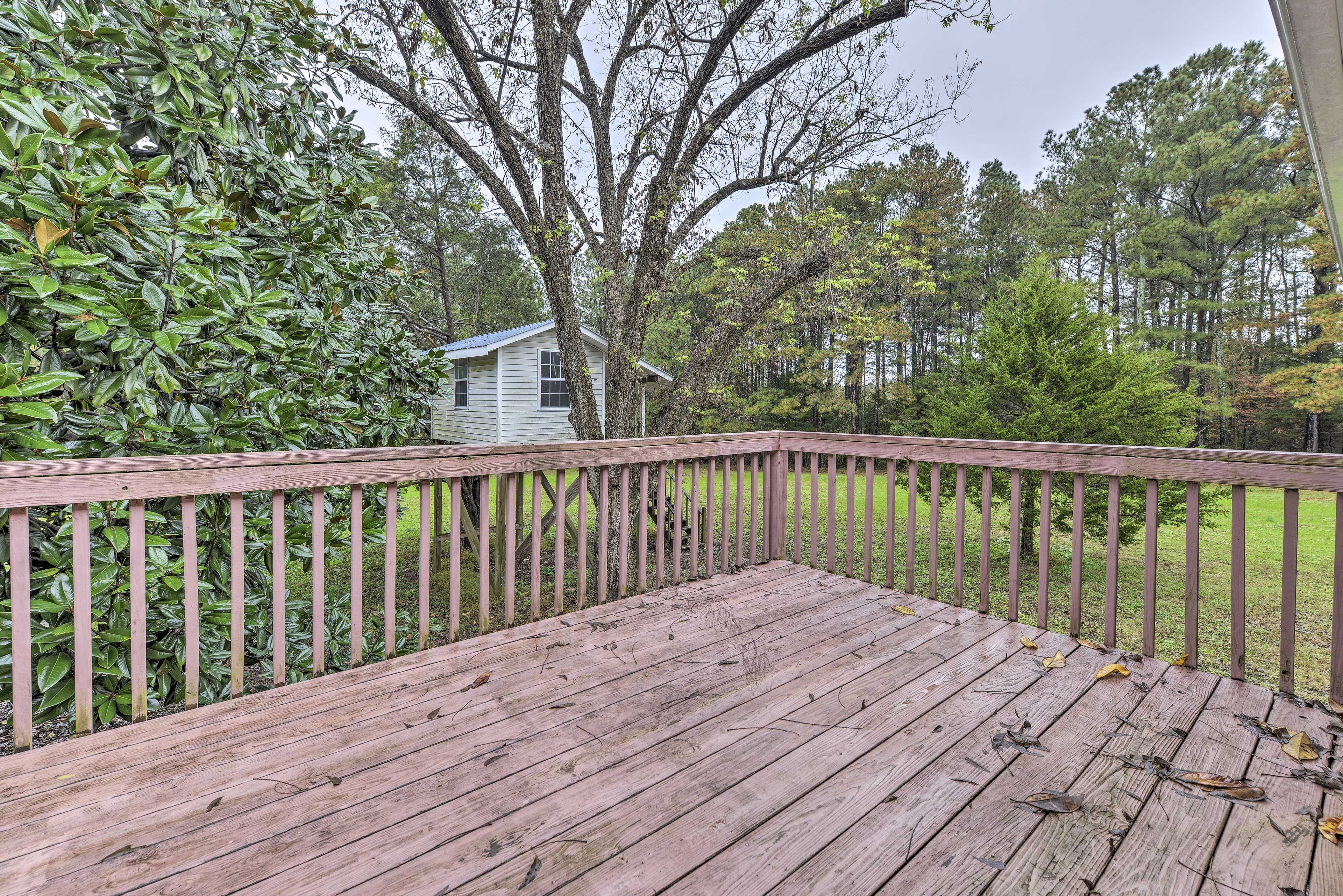 House Exterior | Deck
