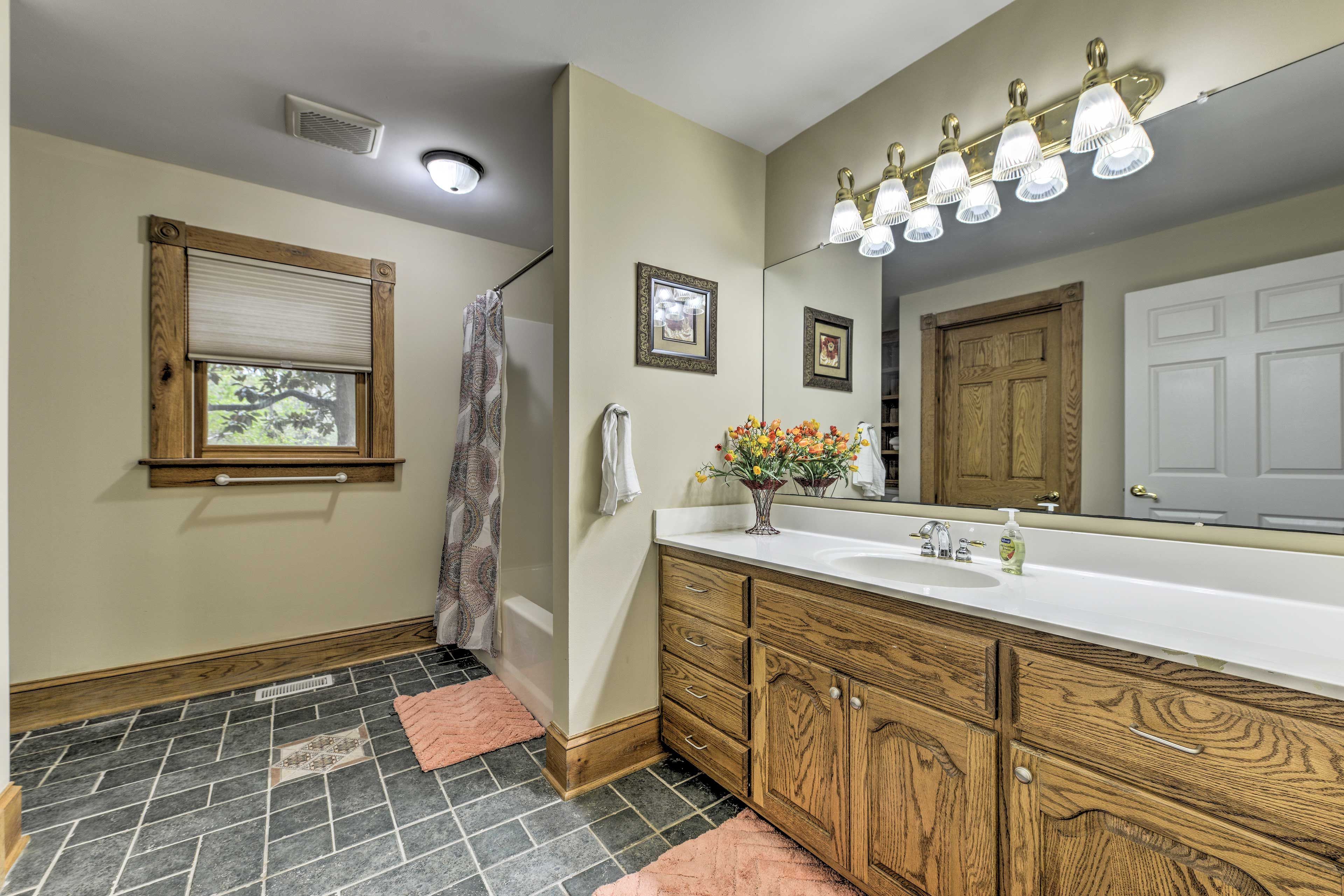 Full Bathroom
