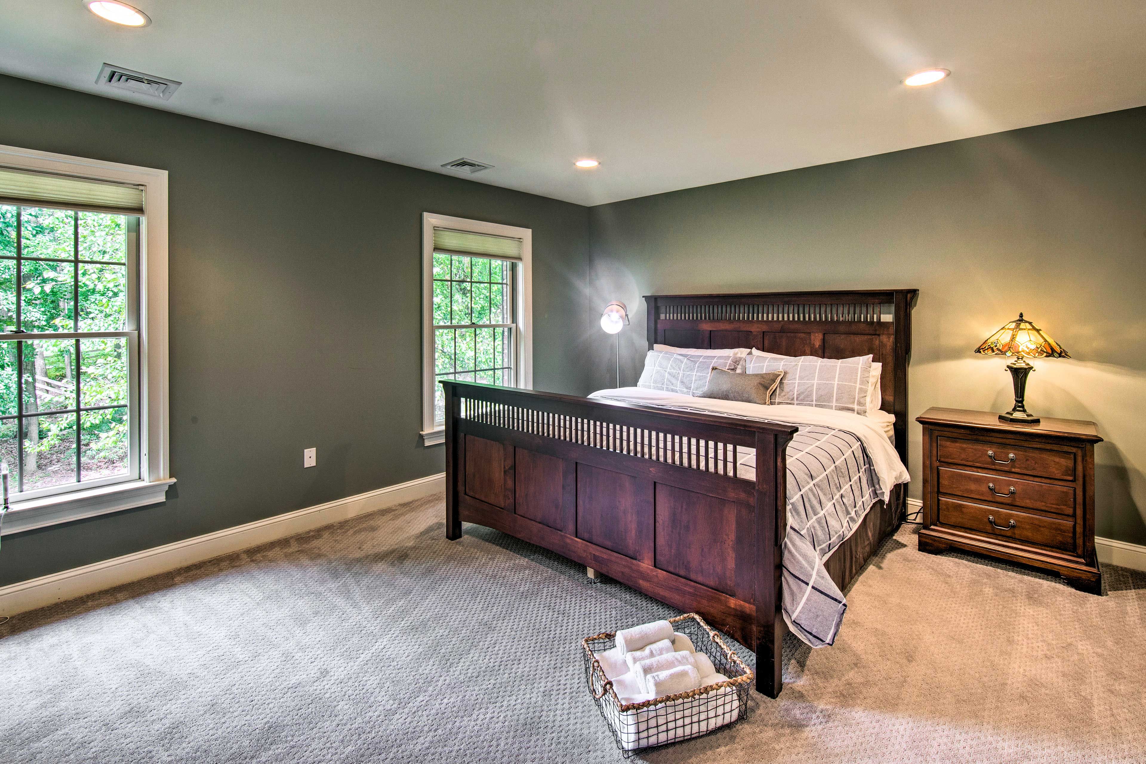 Bedroom 2 | King Bed | Linens Provided | 2nd Floor