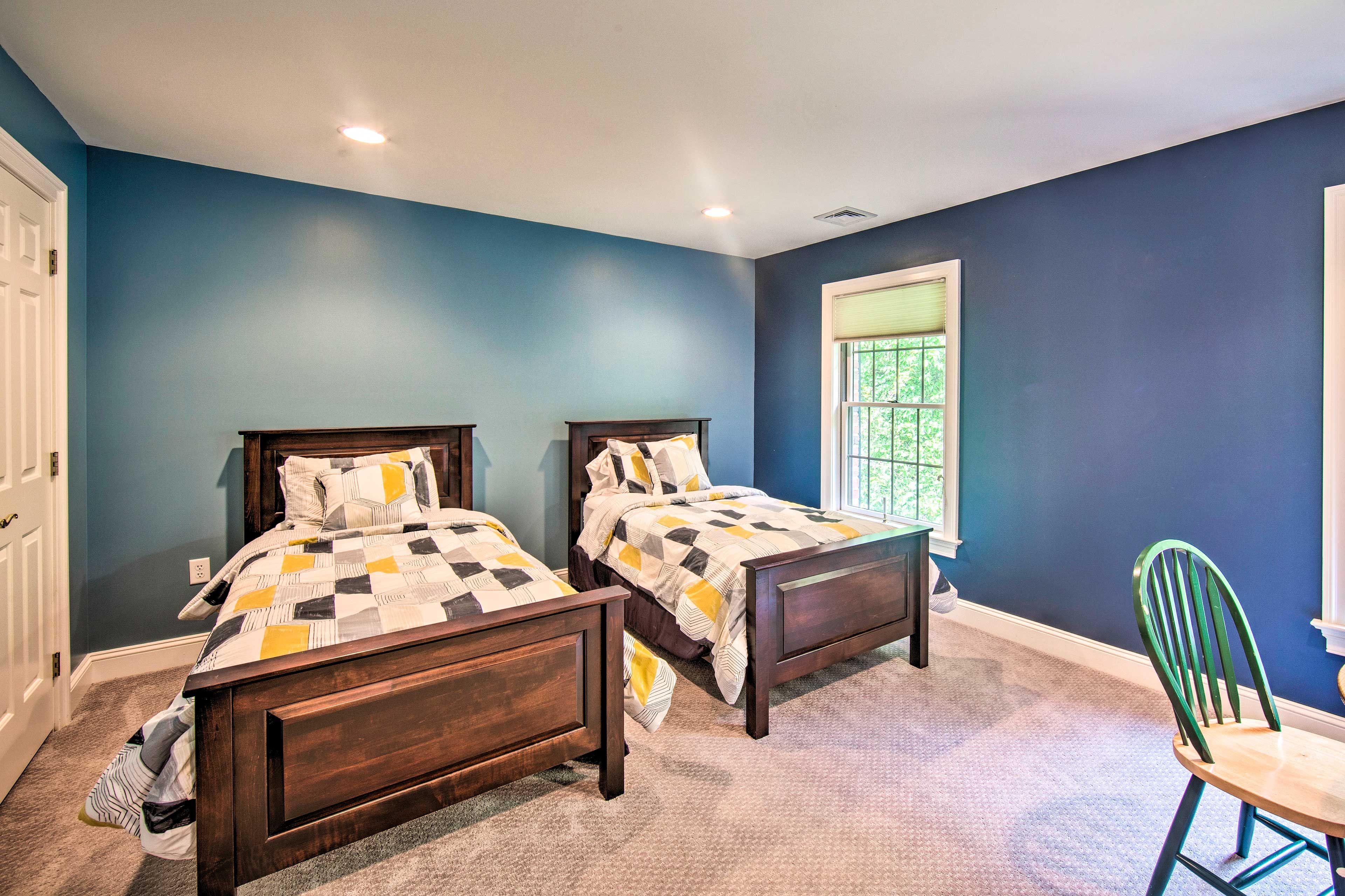Bedroom 4 | 2 Twin Beds | 2nd Floor