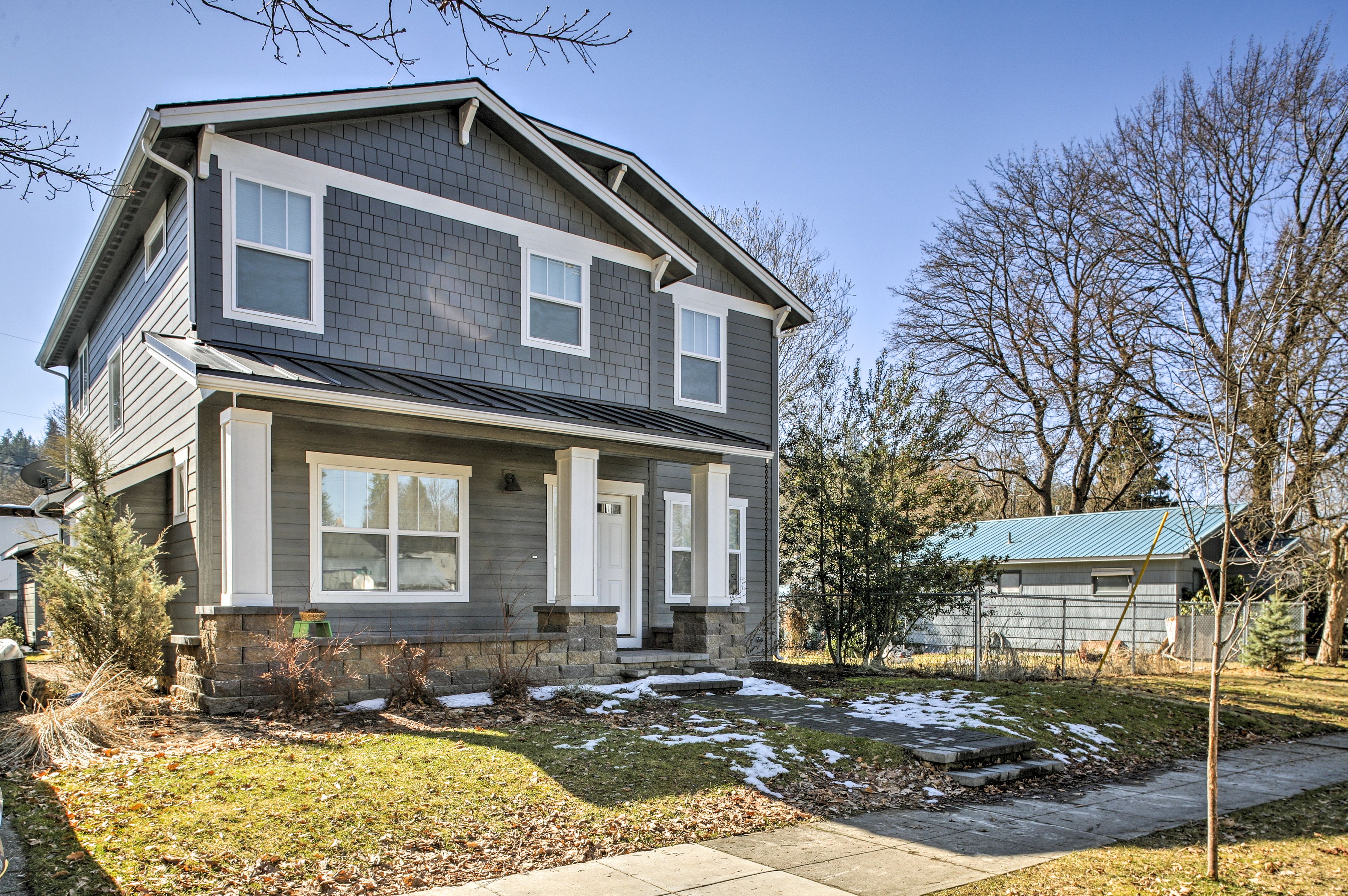 Exterior | Entry
