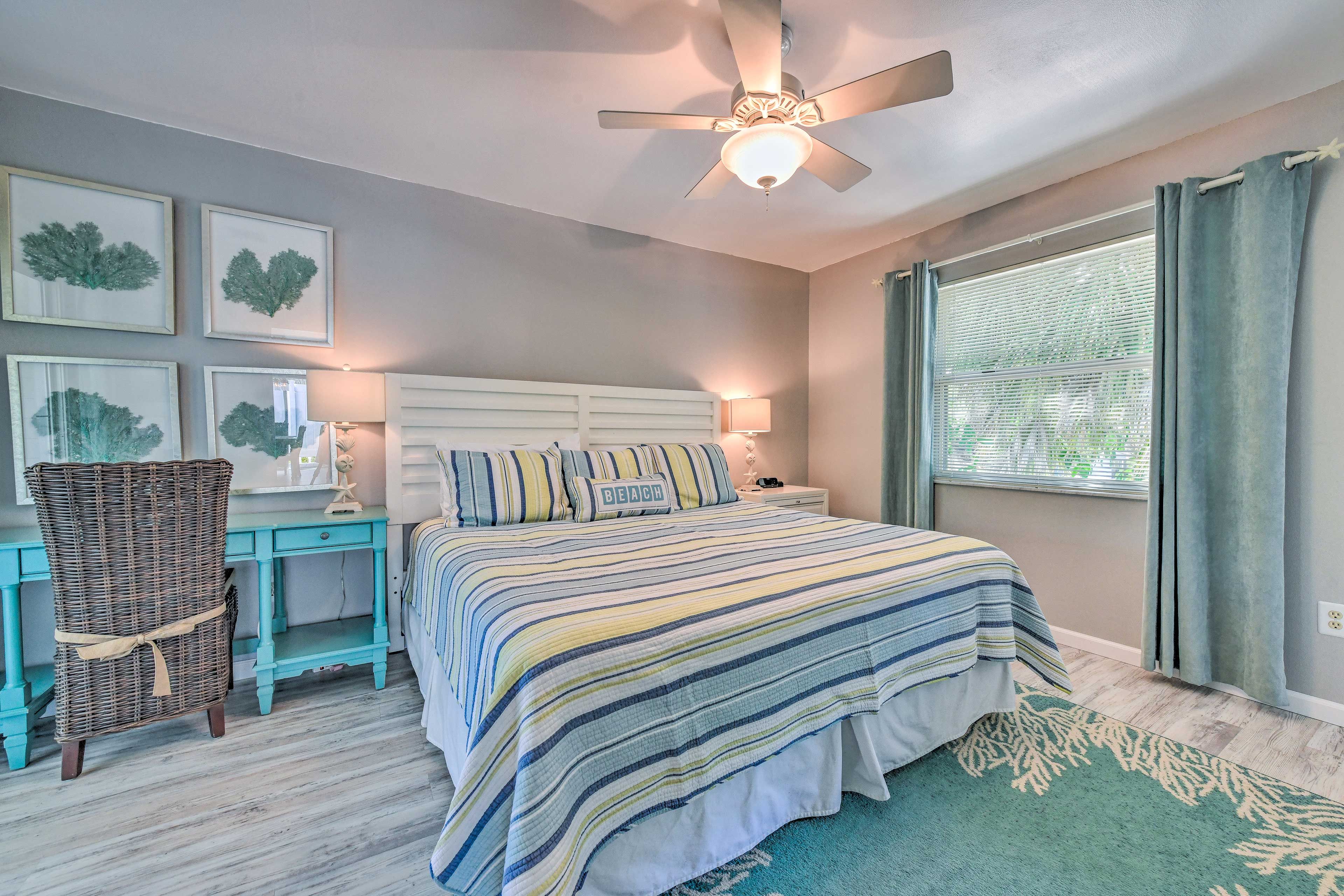 Bedroom 1 | King Bed | Linens Provided
