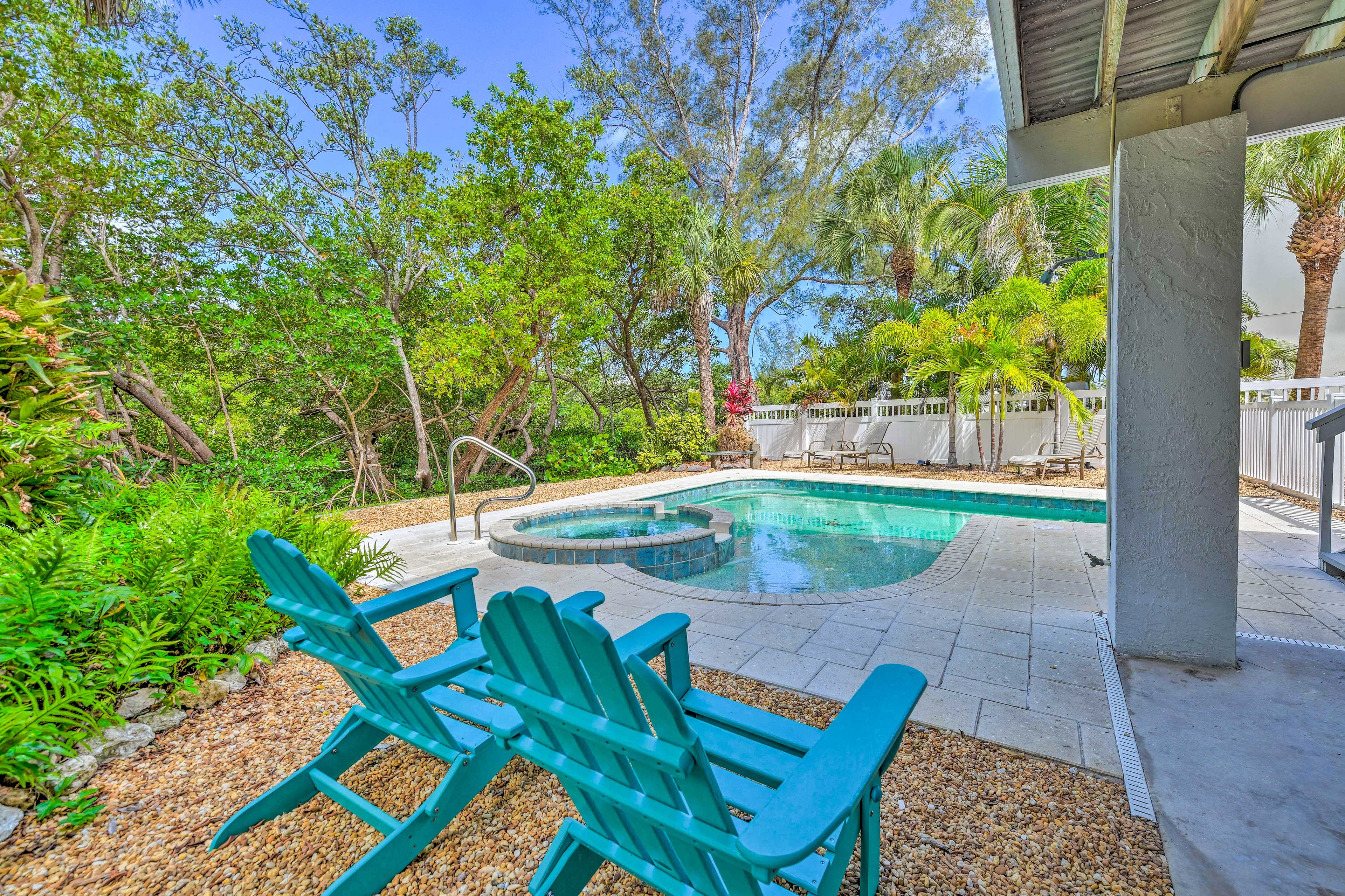 Private Pool & Hot Tub