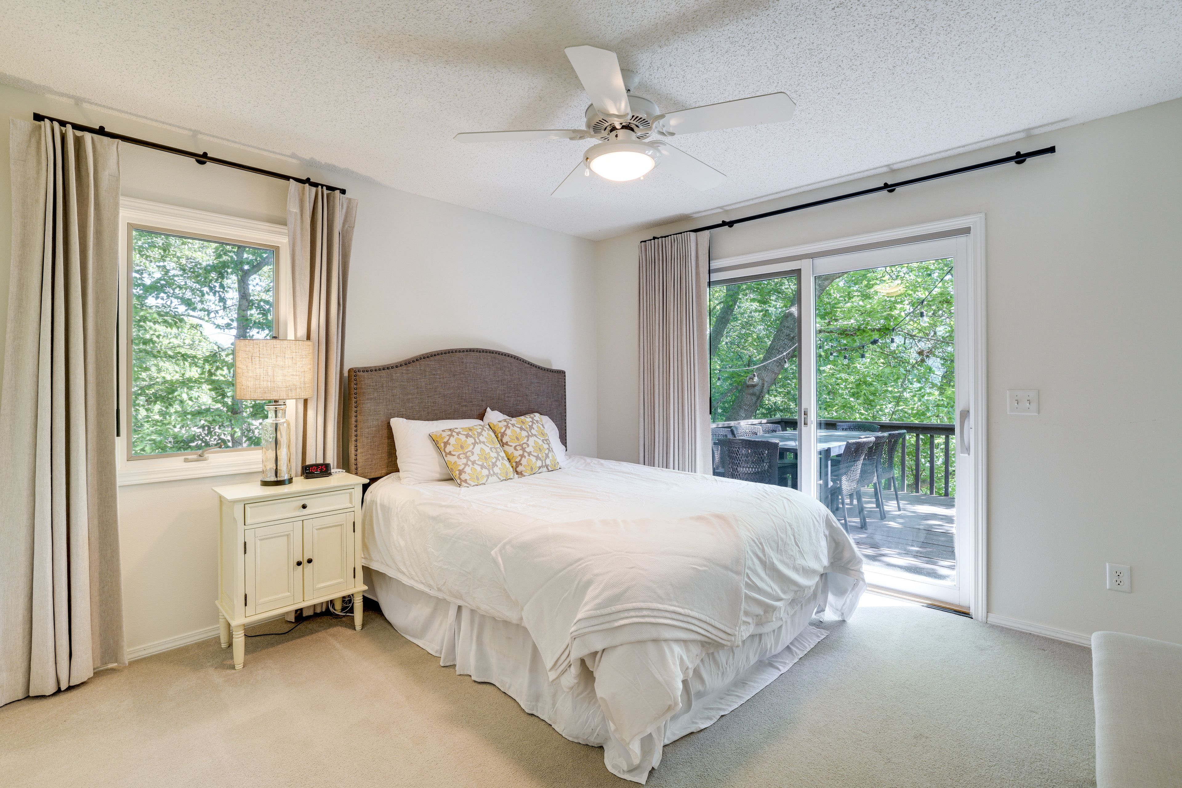 Bedroom 3 | Queen Bed