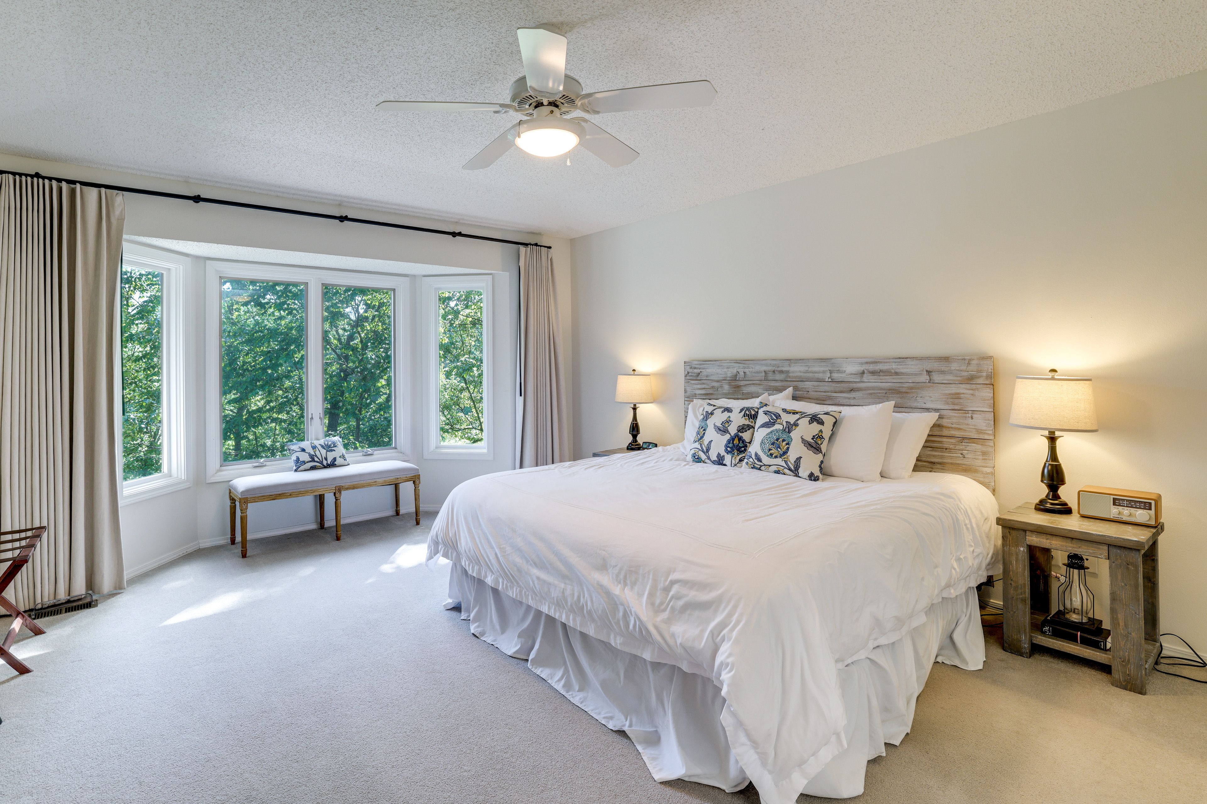 Bedroom 1 | King Bed