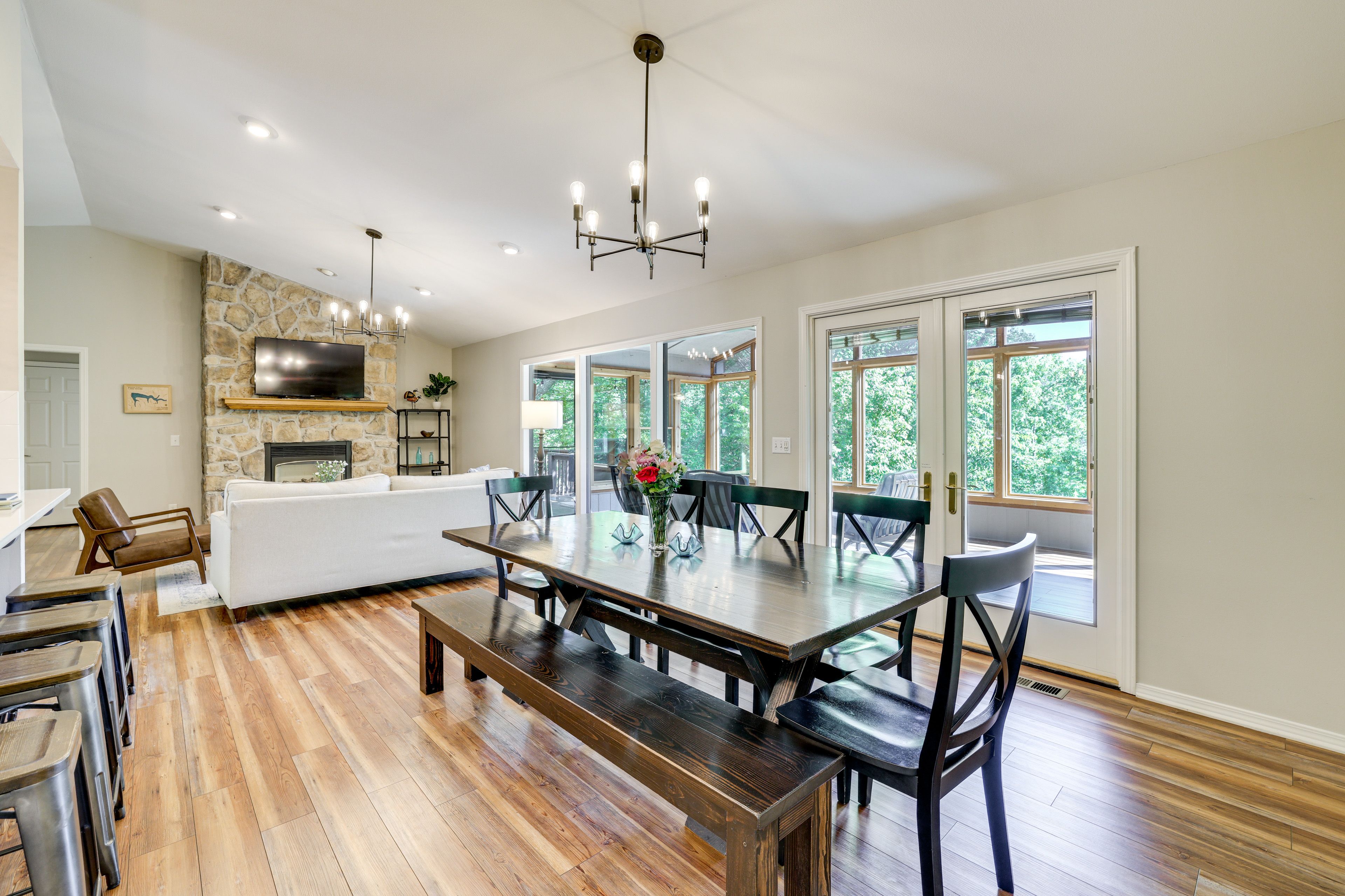 Bella Vista Vacation Rental | 4BR | 3BA | 1 Step For Access | 3,088 Sq Ft