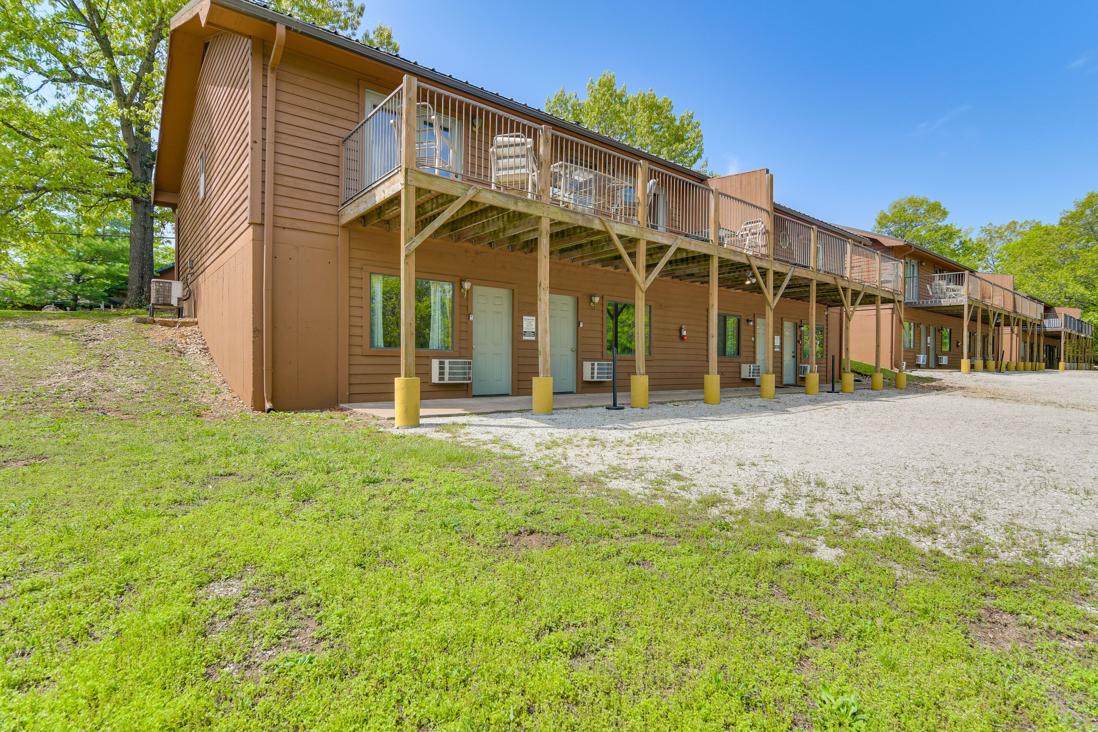 Parking | Carport (1 Vehicle) | Driveway (2 Vehicles)