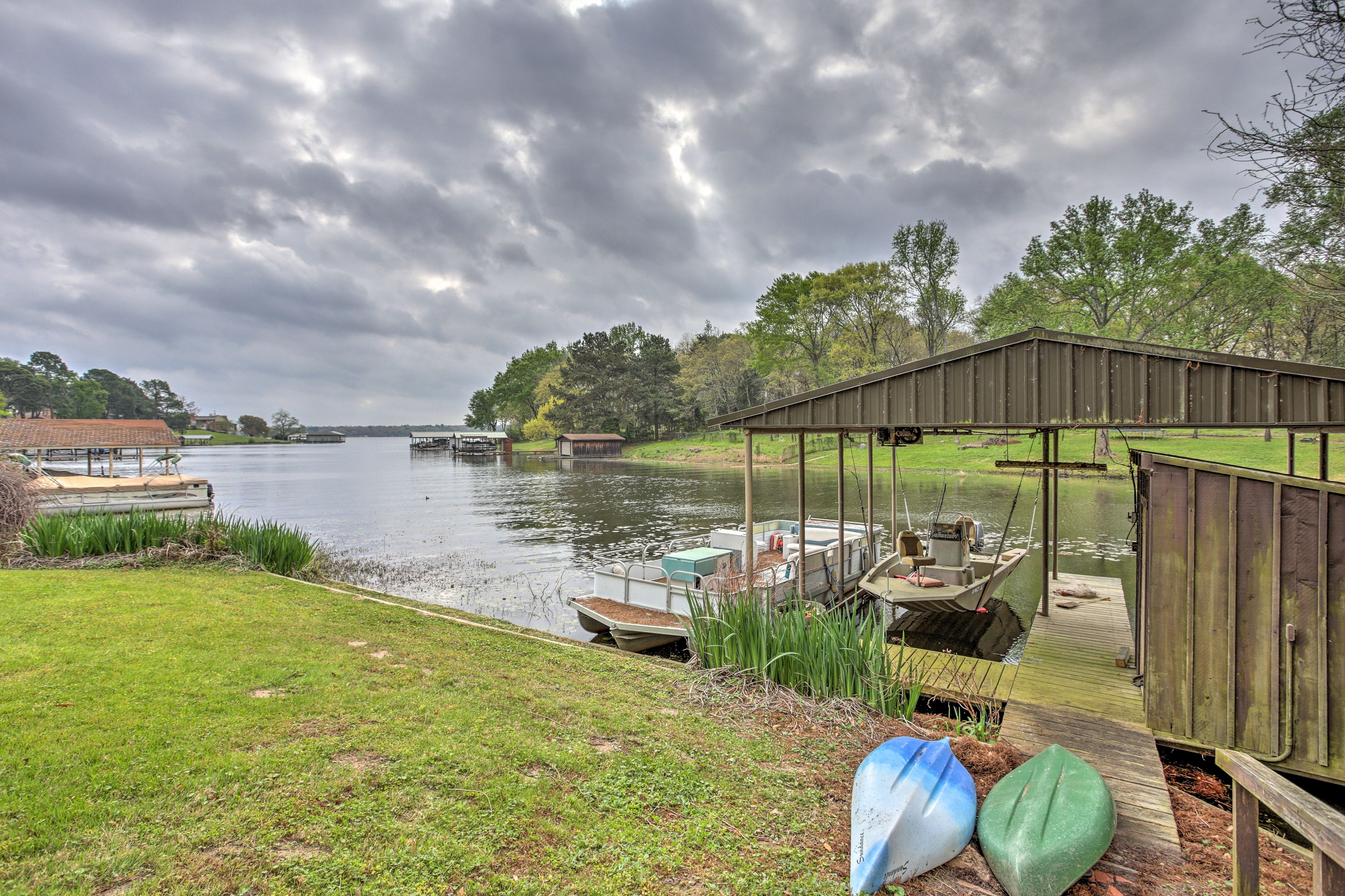 Dock | Kayaks | Lake Athens Access