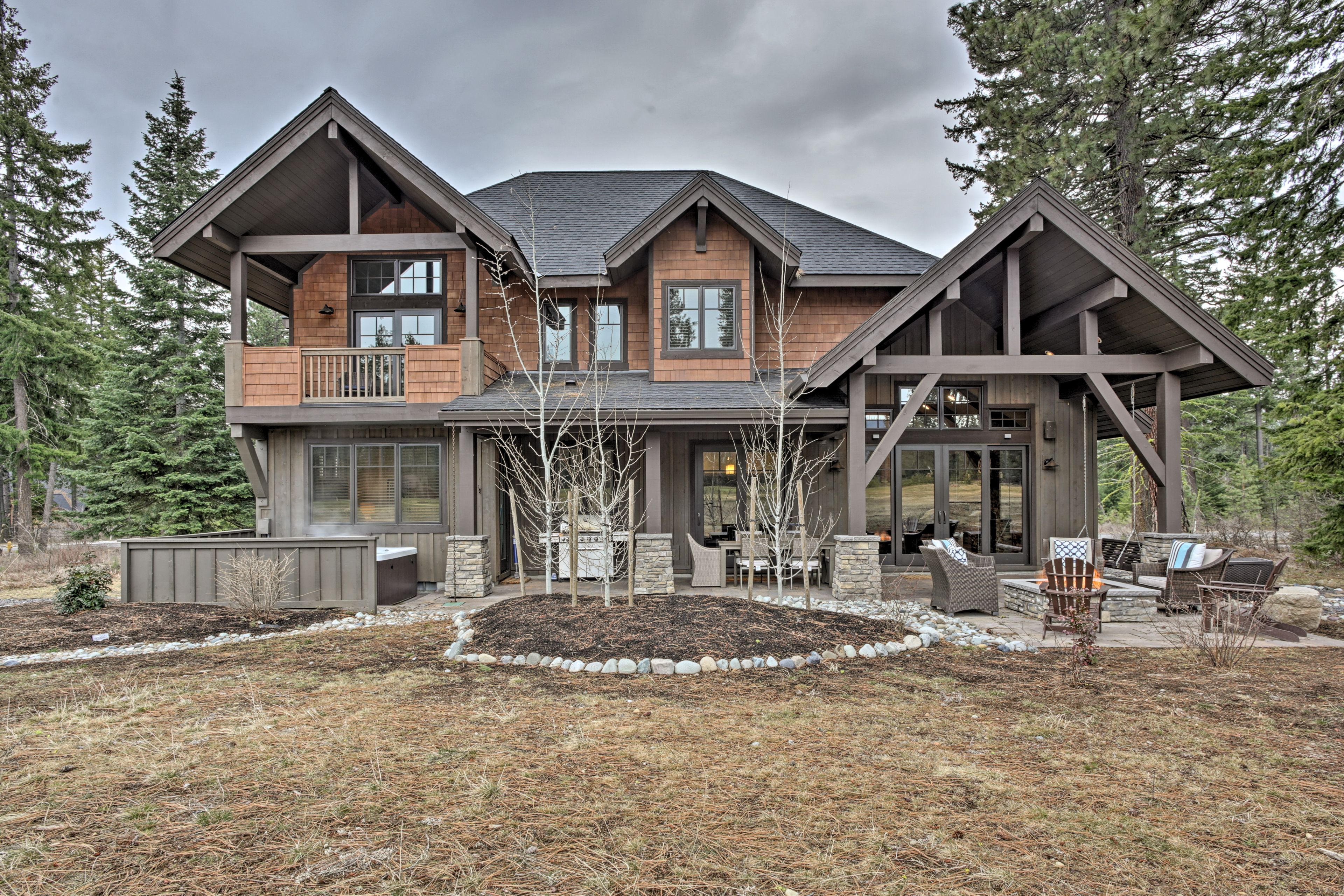 Outdoor Space | Gas Grill | Fire Pit