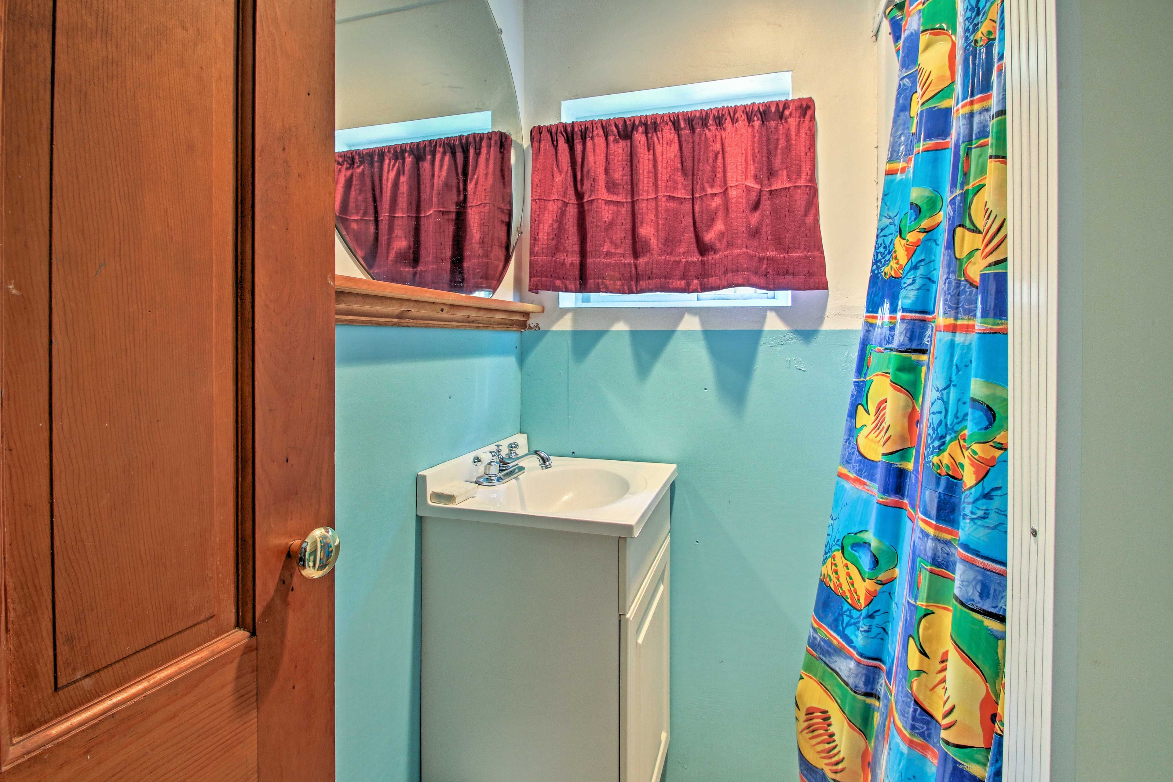 Bathroom | Towels Provided
