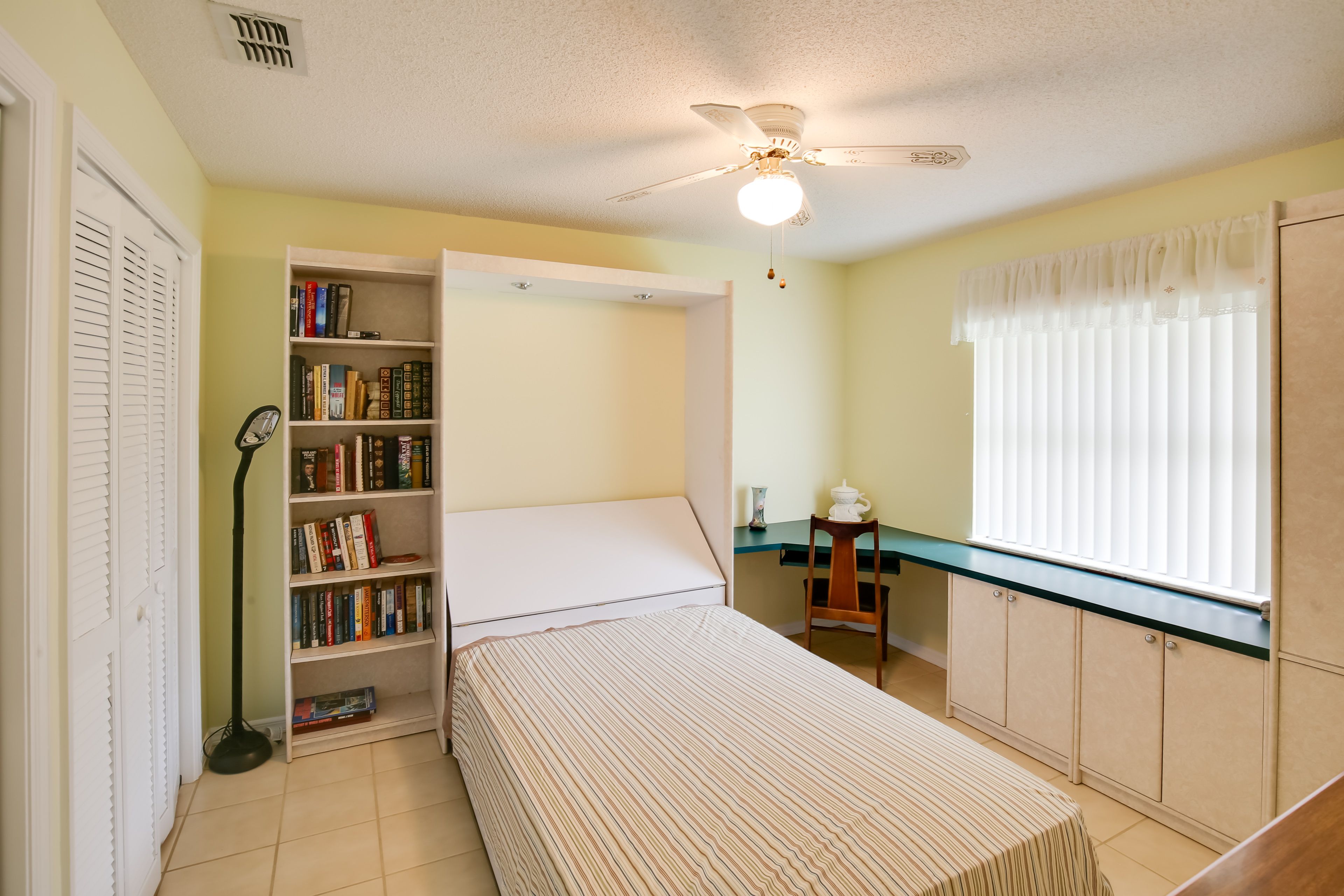 Bedroom 3 | Full Murphy Bed