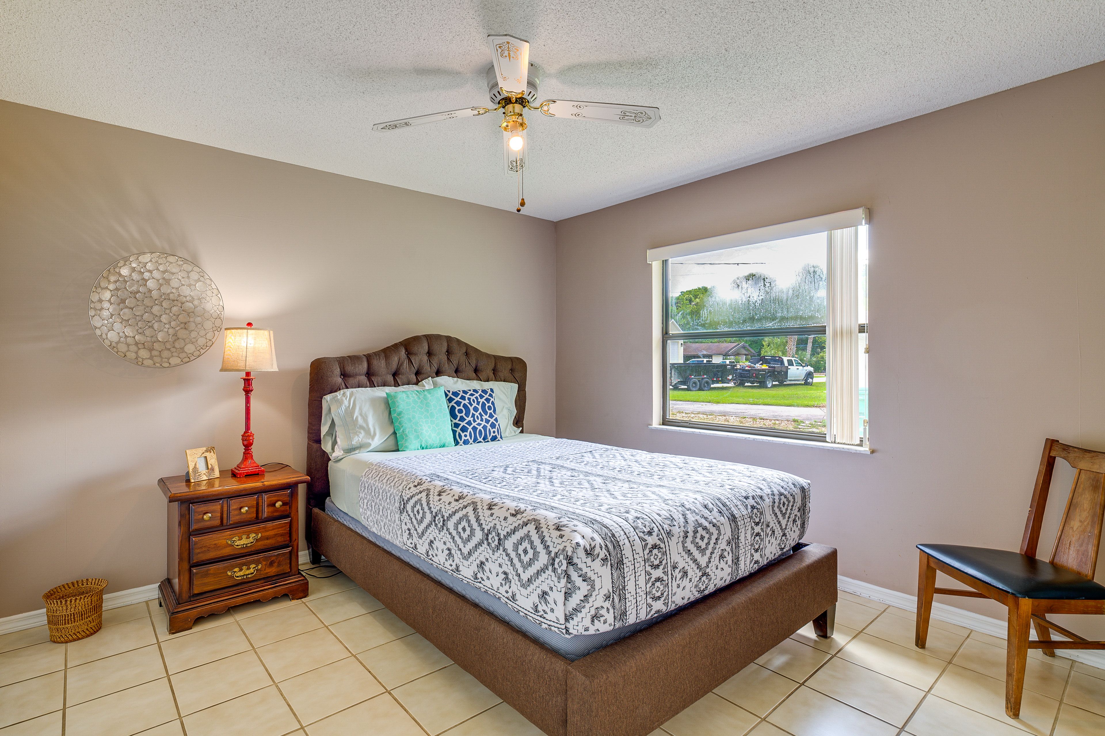 Bedroom 2 | Queen Bed