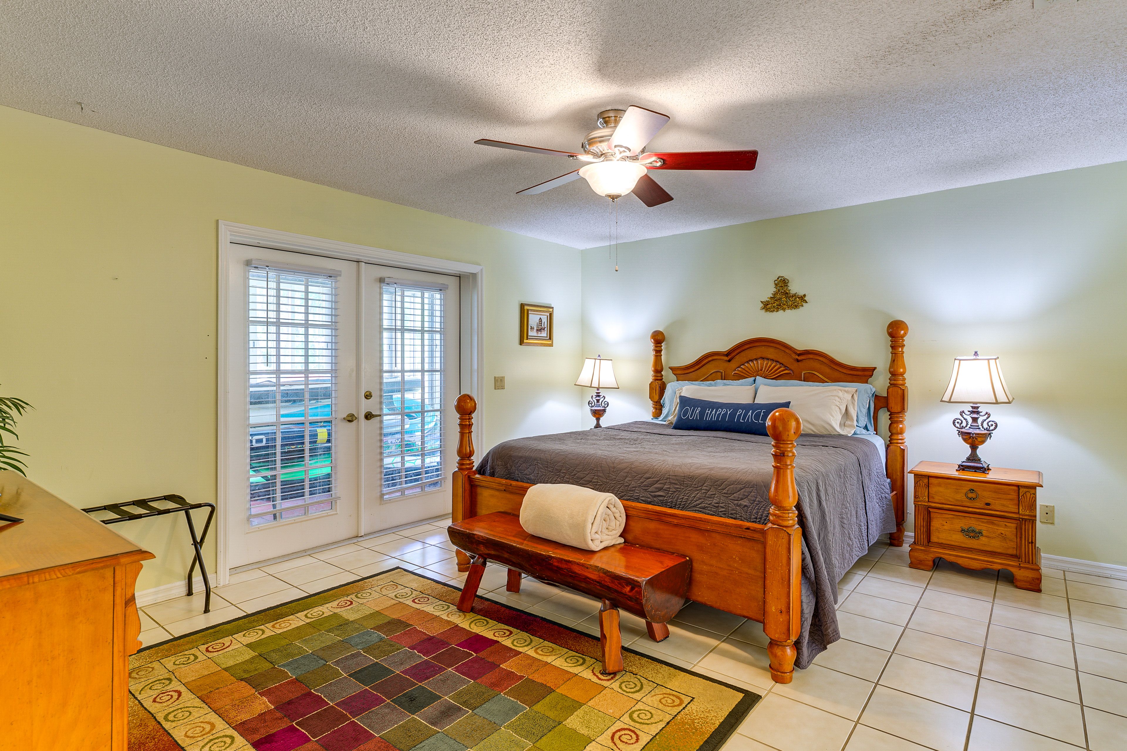 Bedroom 1 | King Bed