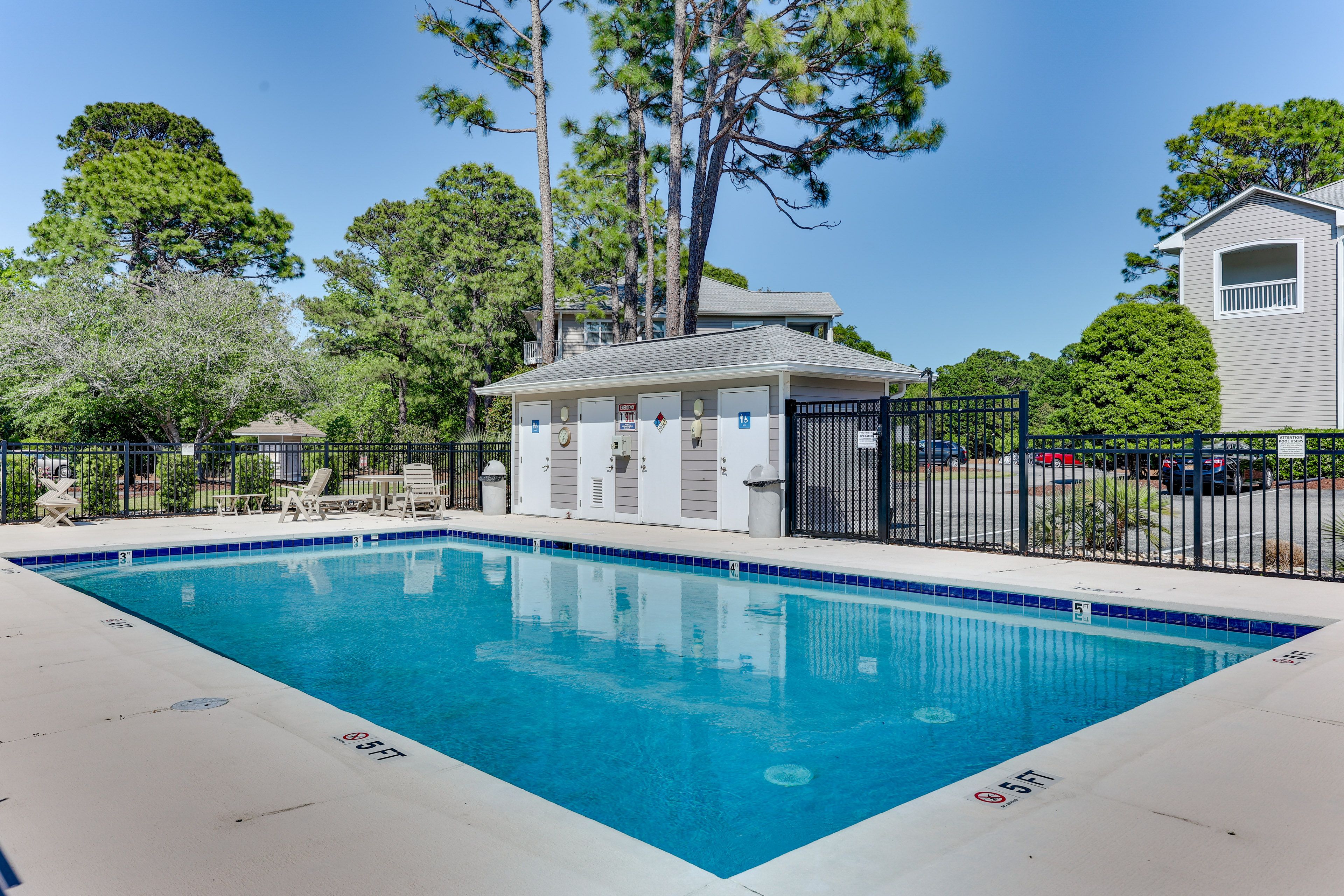 Community Outdoor Pool