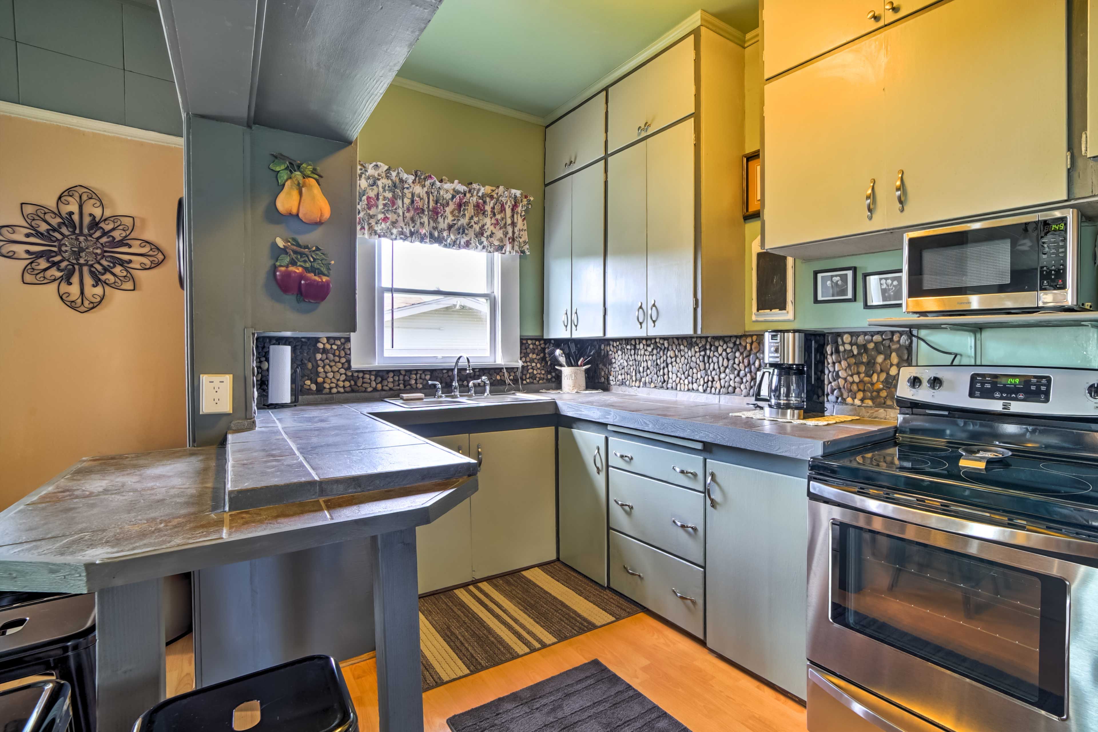 Kitchen | Standard Drip Coffee Maker