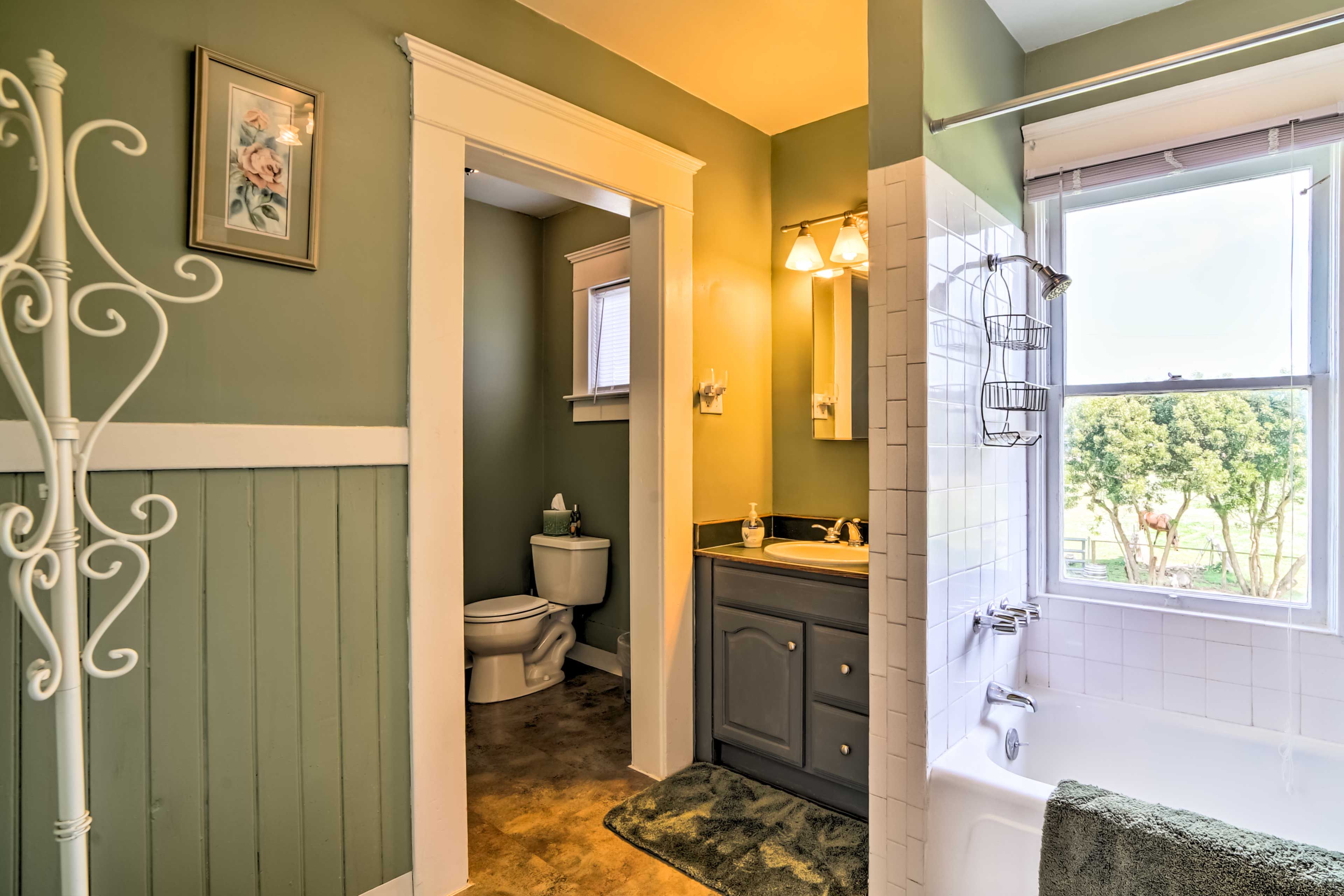 Full Bathroom