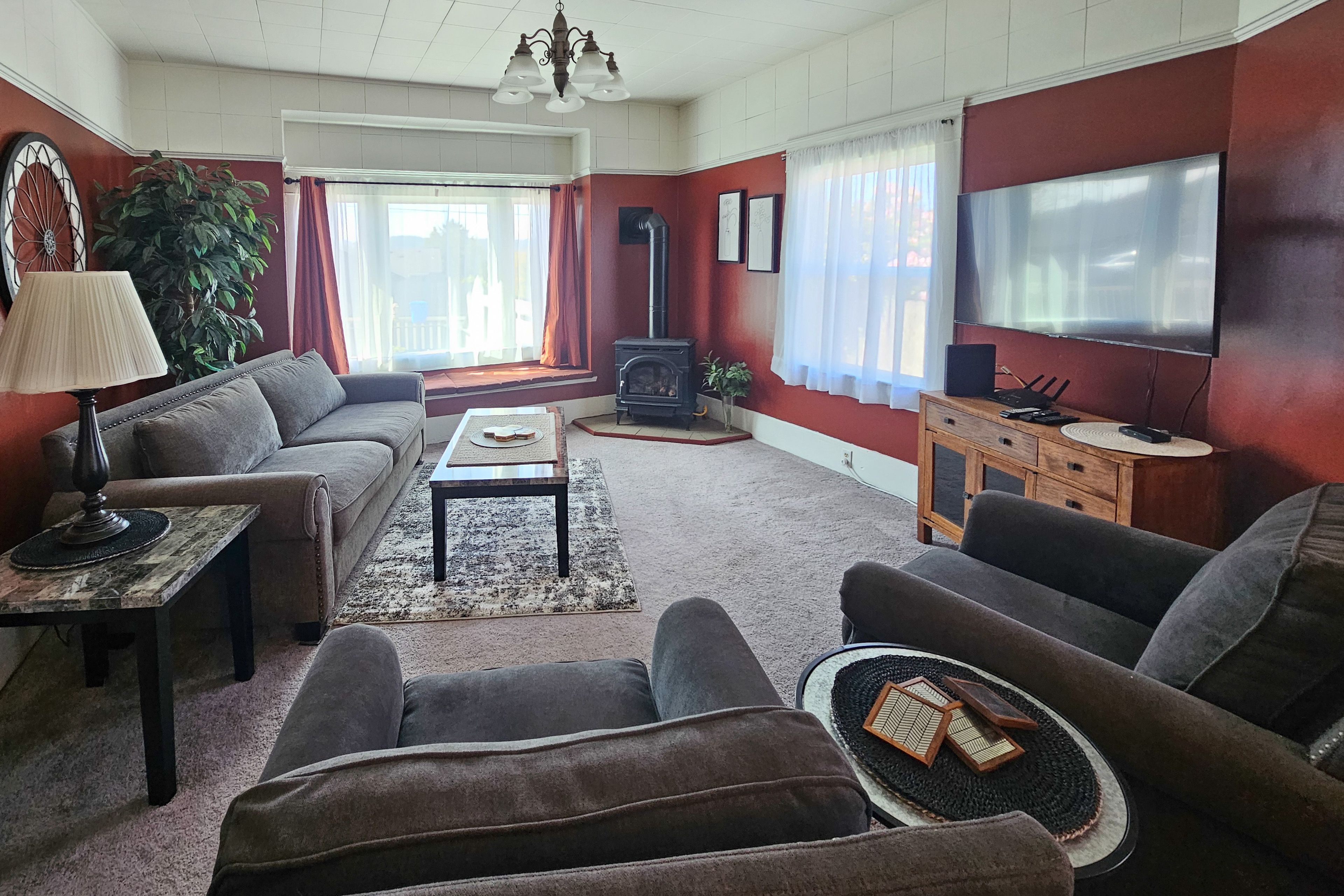 Eureka Vacation Rental House | 4BR | 2BA | 2,100 Sq Ft | Stairs Required