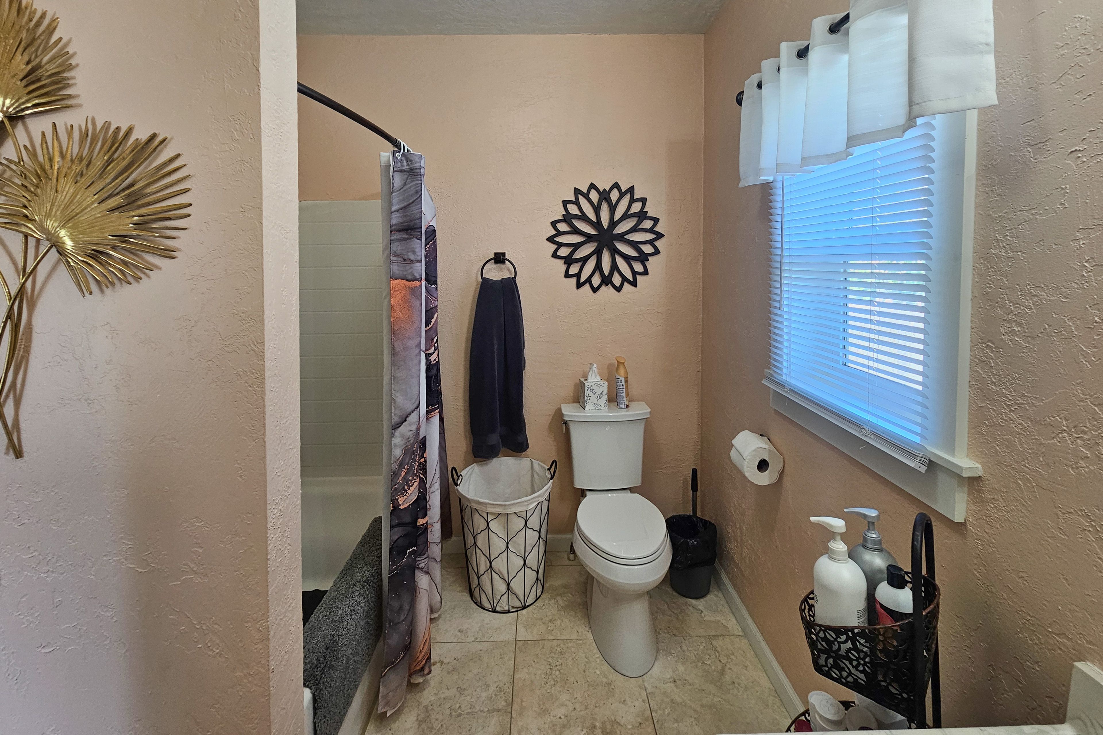 Full Bathroom | 2nd Floor