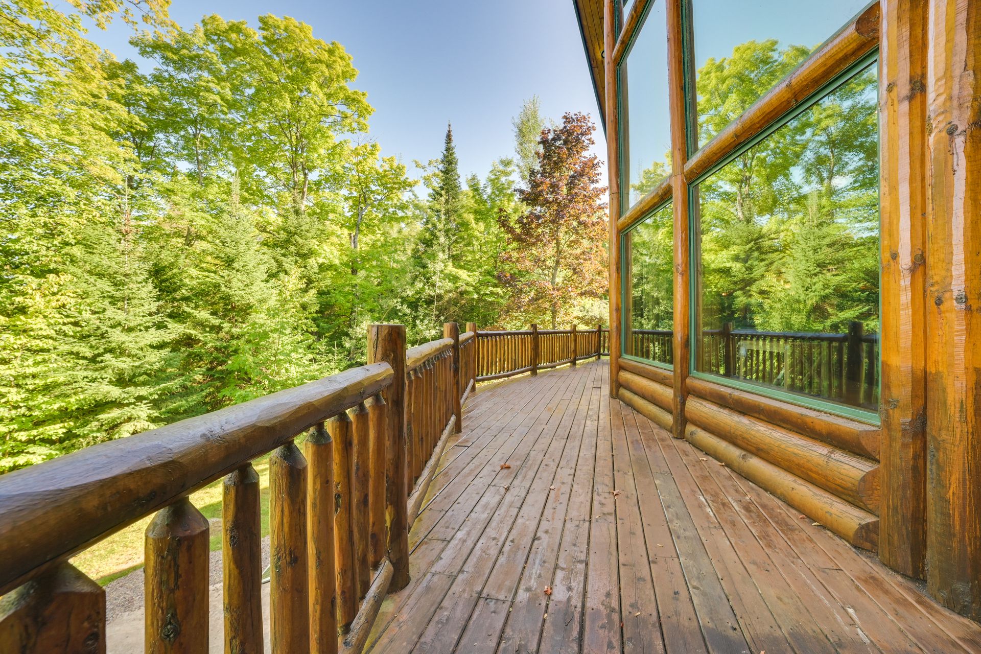 Wraparound deck