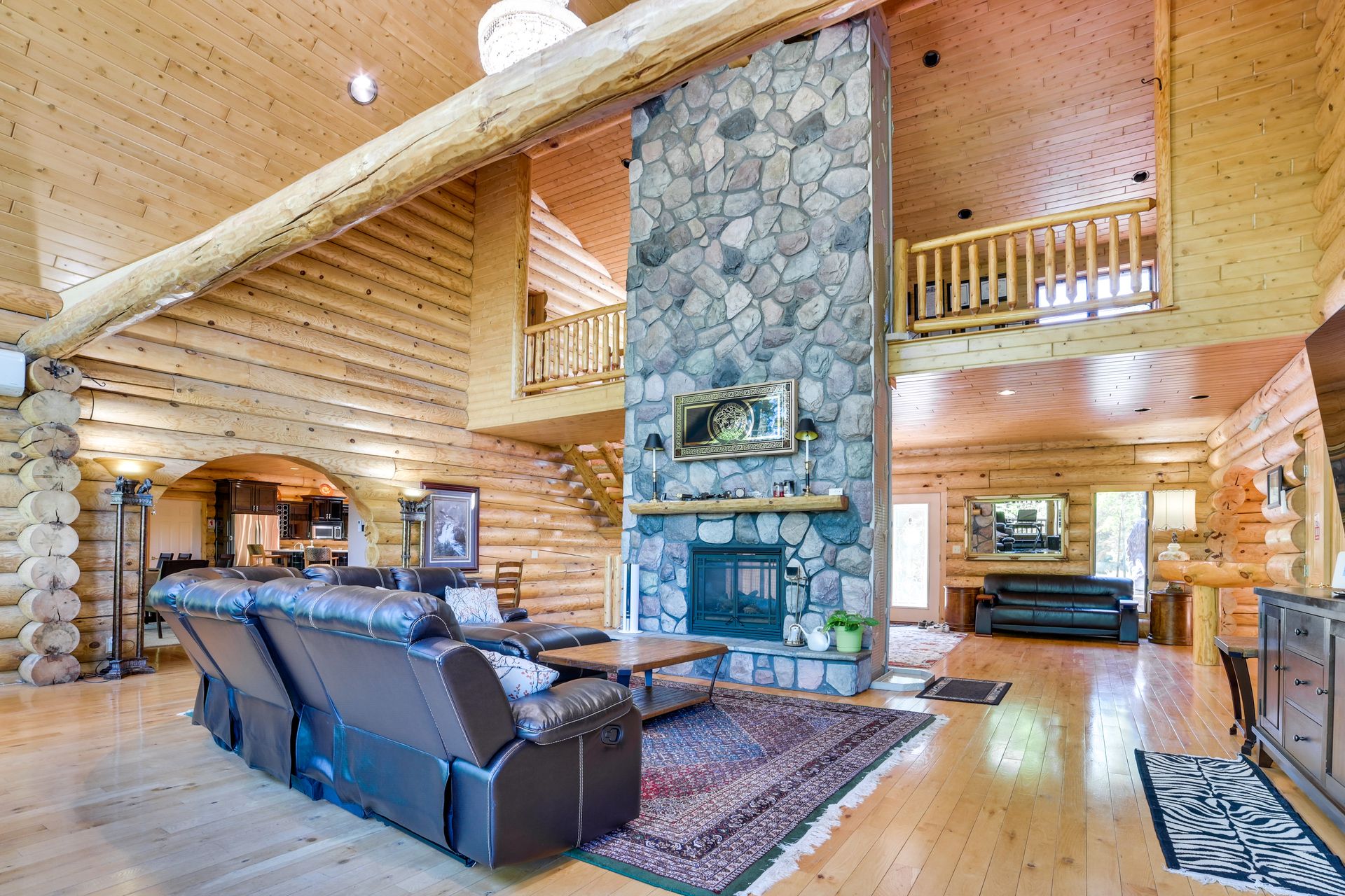 Living room — main level, gas fireplace, Smart TV