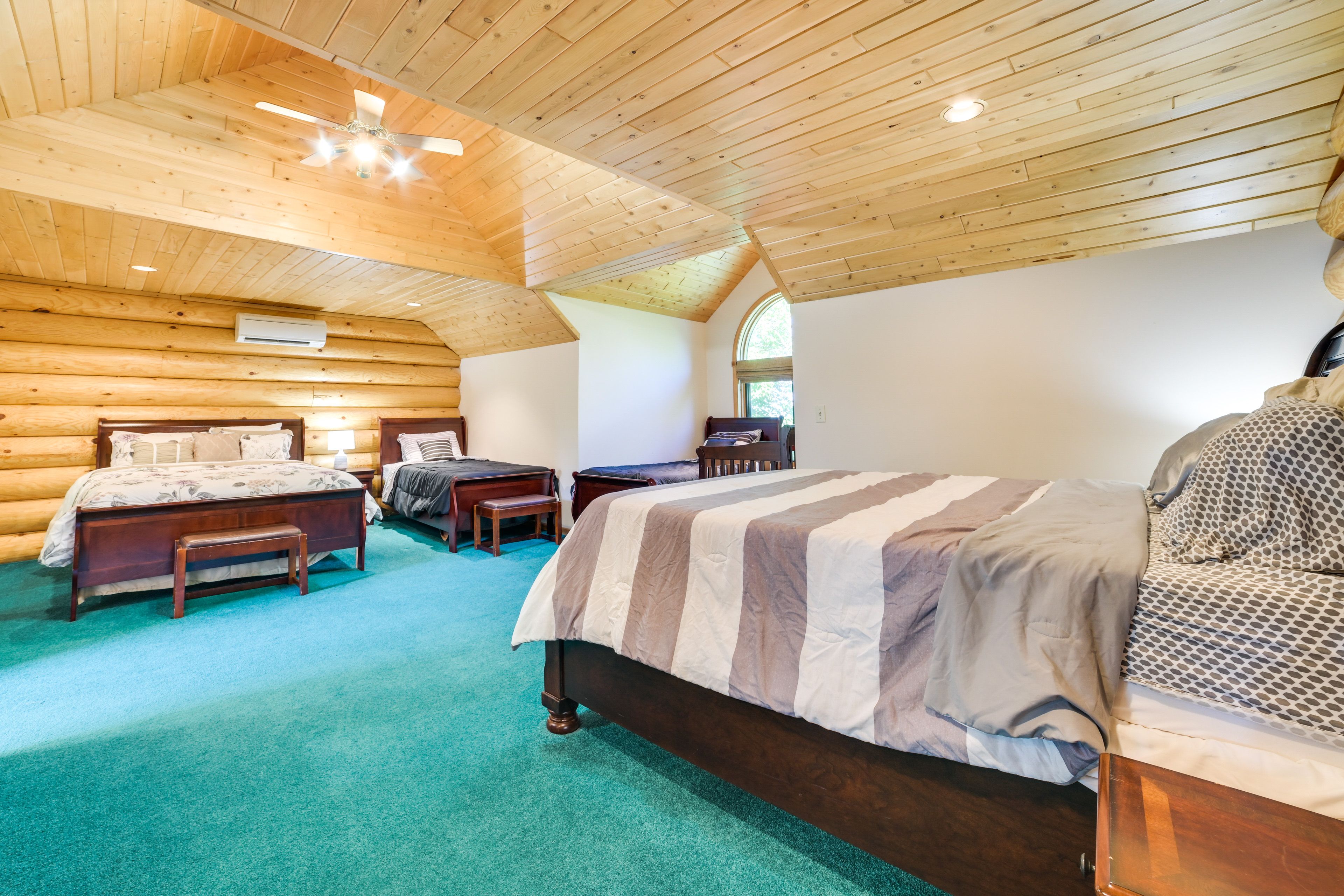 Bedroom 1 | Upper Level | 2 Queen Beds | 2 Twin Beds | Crib