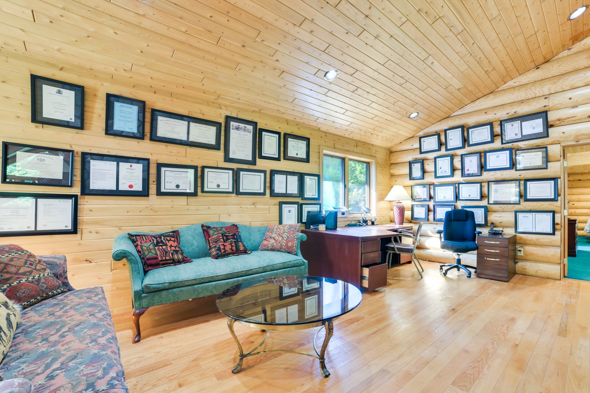 Office — upper level, free WiFi