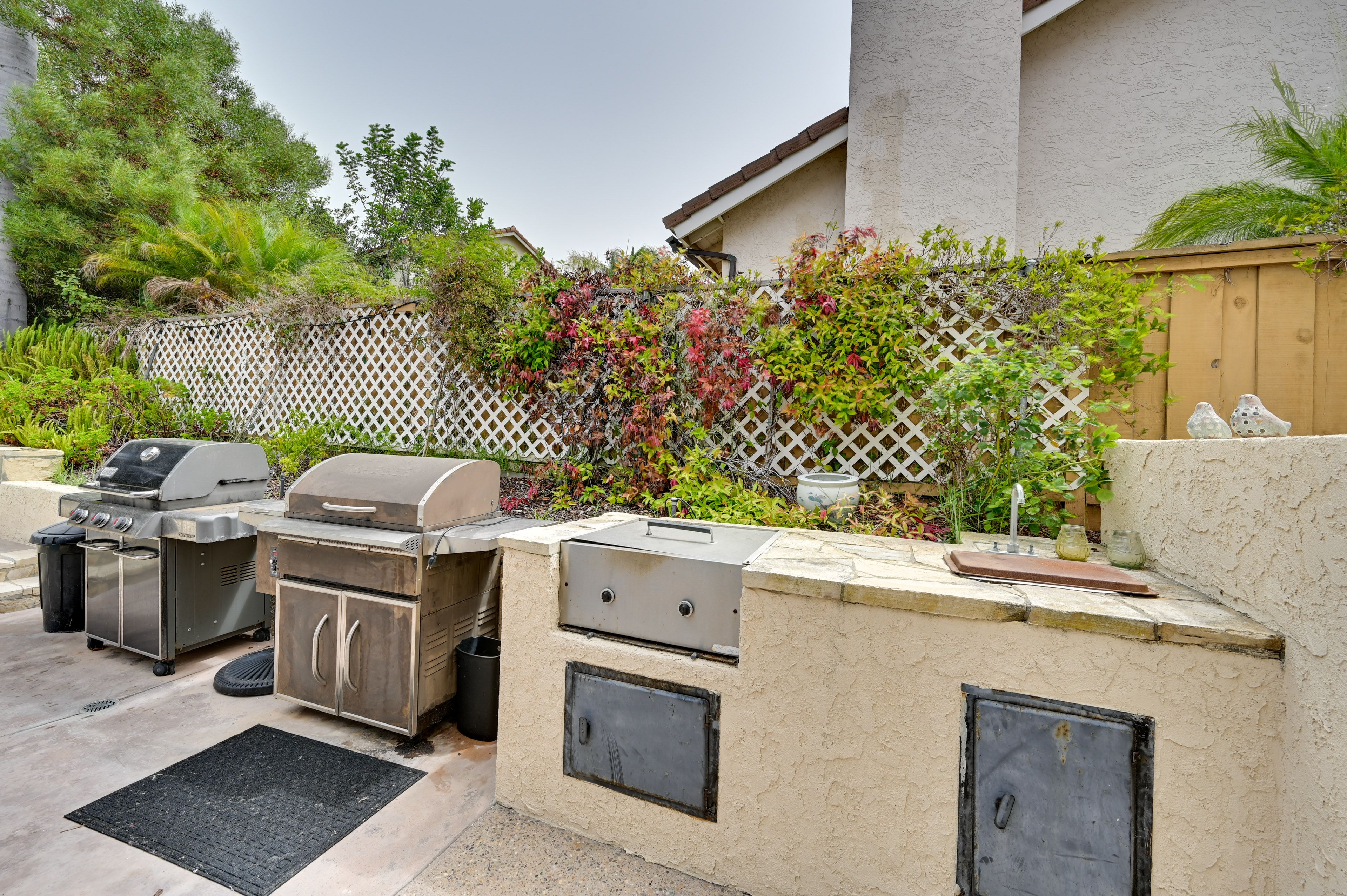 Outdoor Kitchen