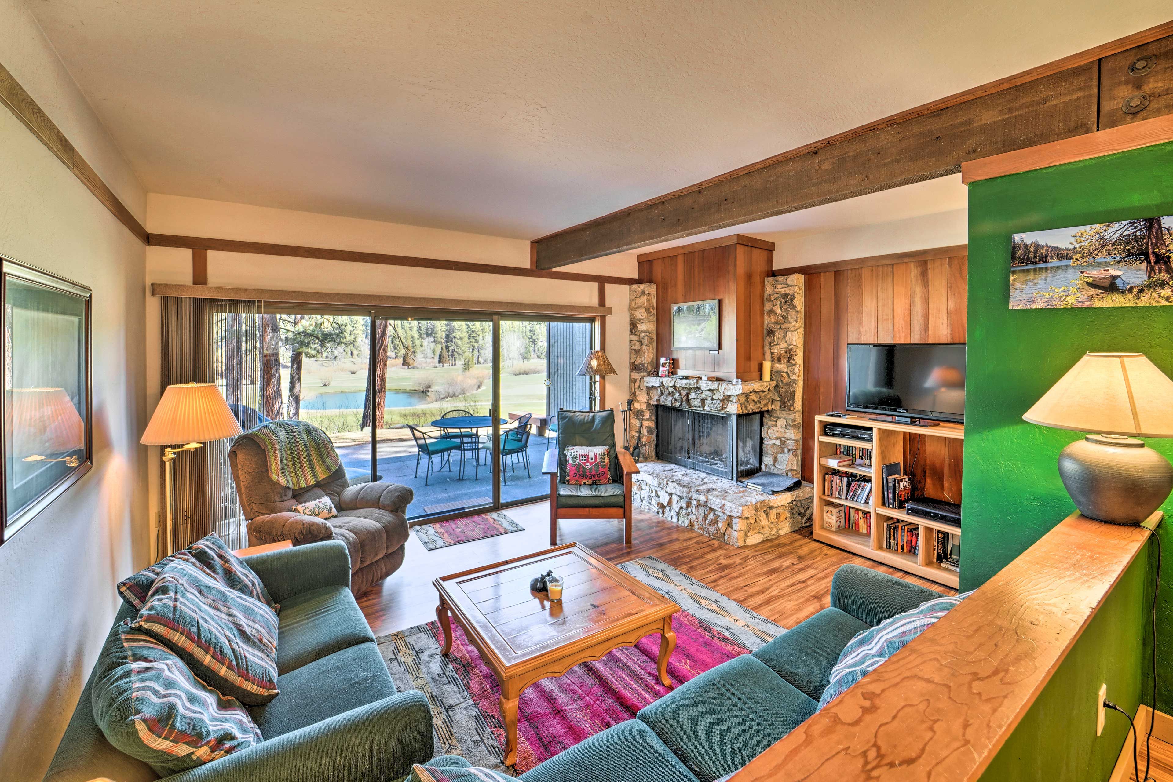 Main Living Space | Flat-Screen Cable TV | Local Photography Prints