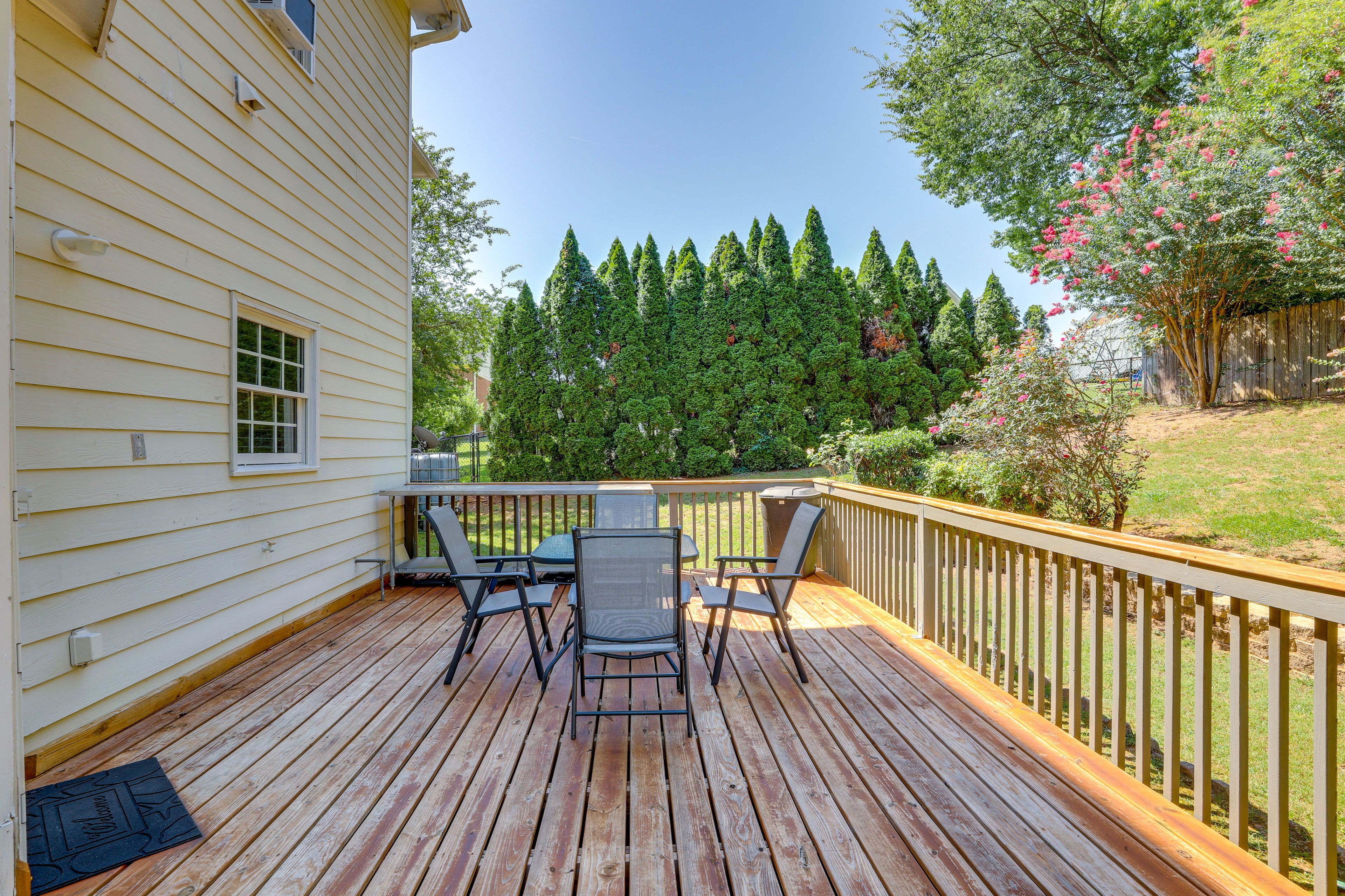 Private Deck | Outdoor Dining Area