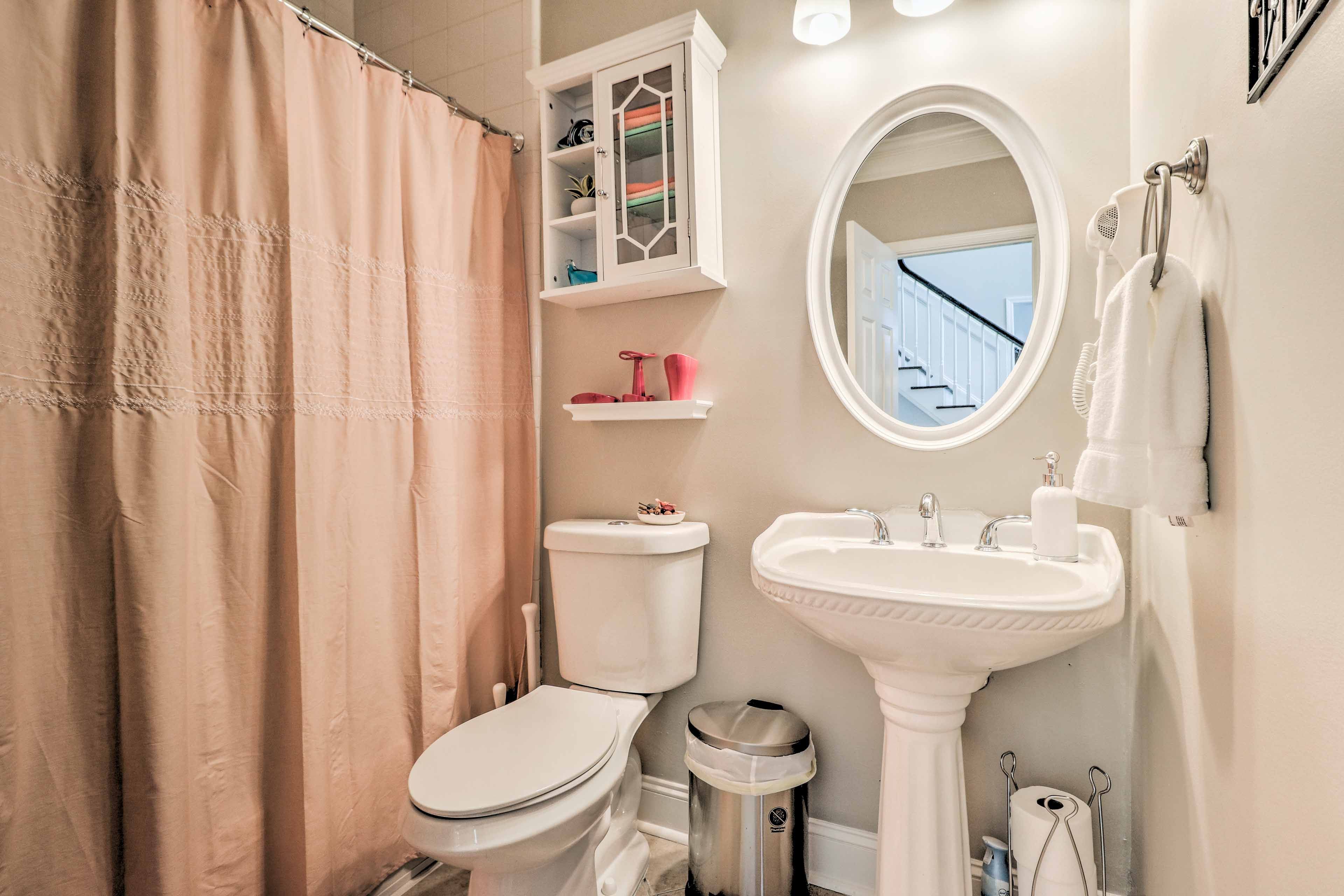 Full Bathroom | Linens & Towels